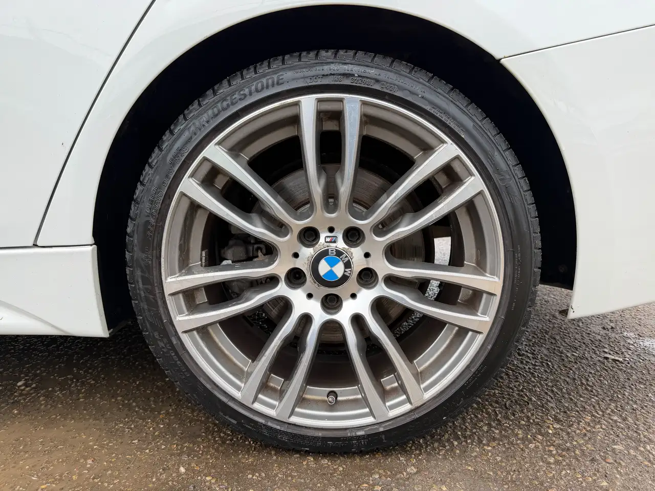 BMW 3 Series снимка BMW 3 Series