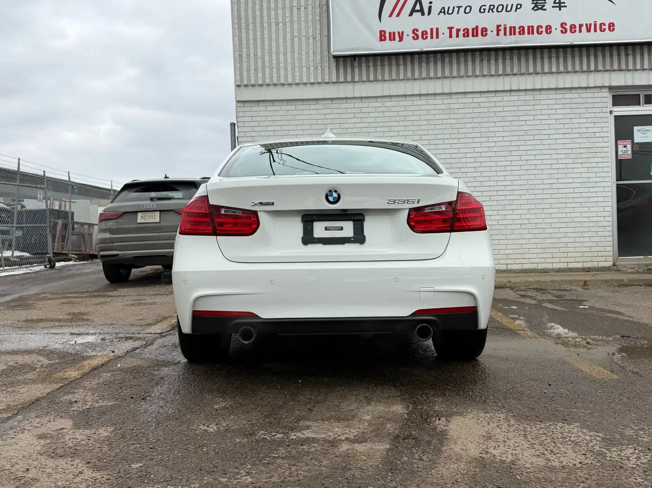 BMW 3 Series снимка BMW 3 Series
