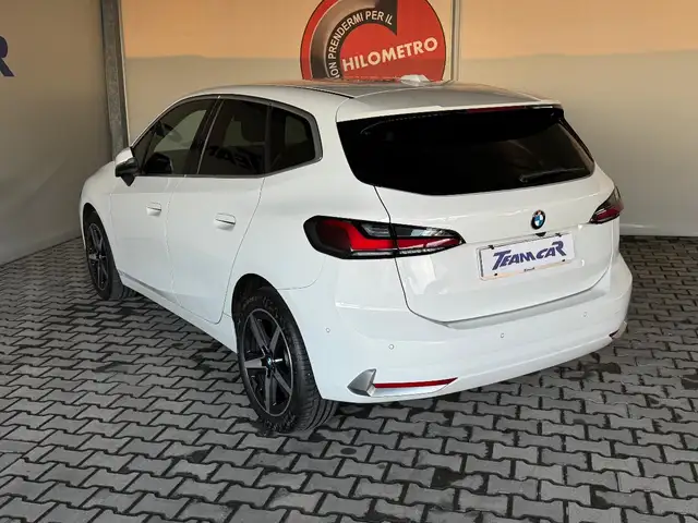 BMW 2 Series view 13