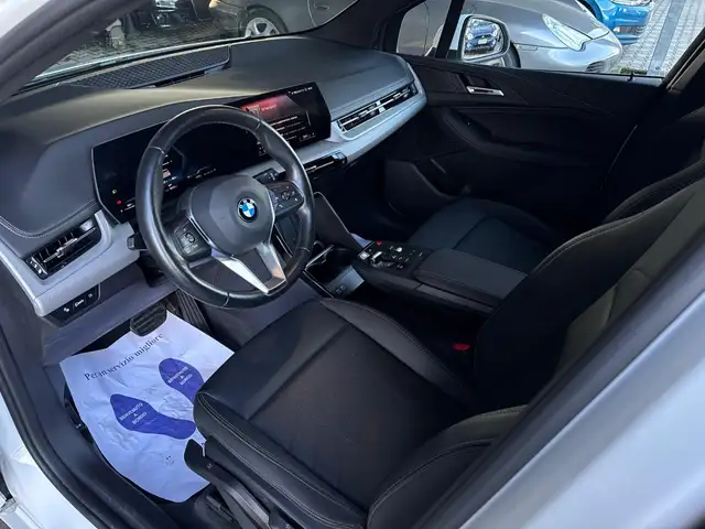 BMW 2 Series view 6