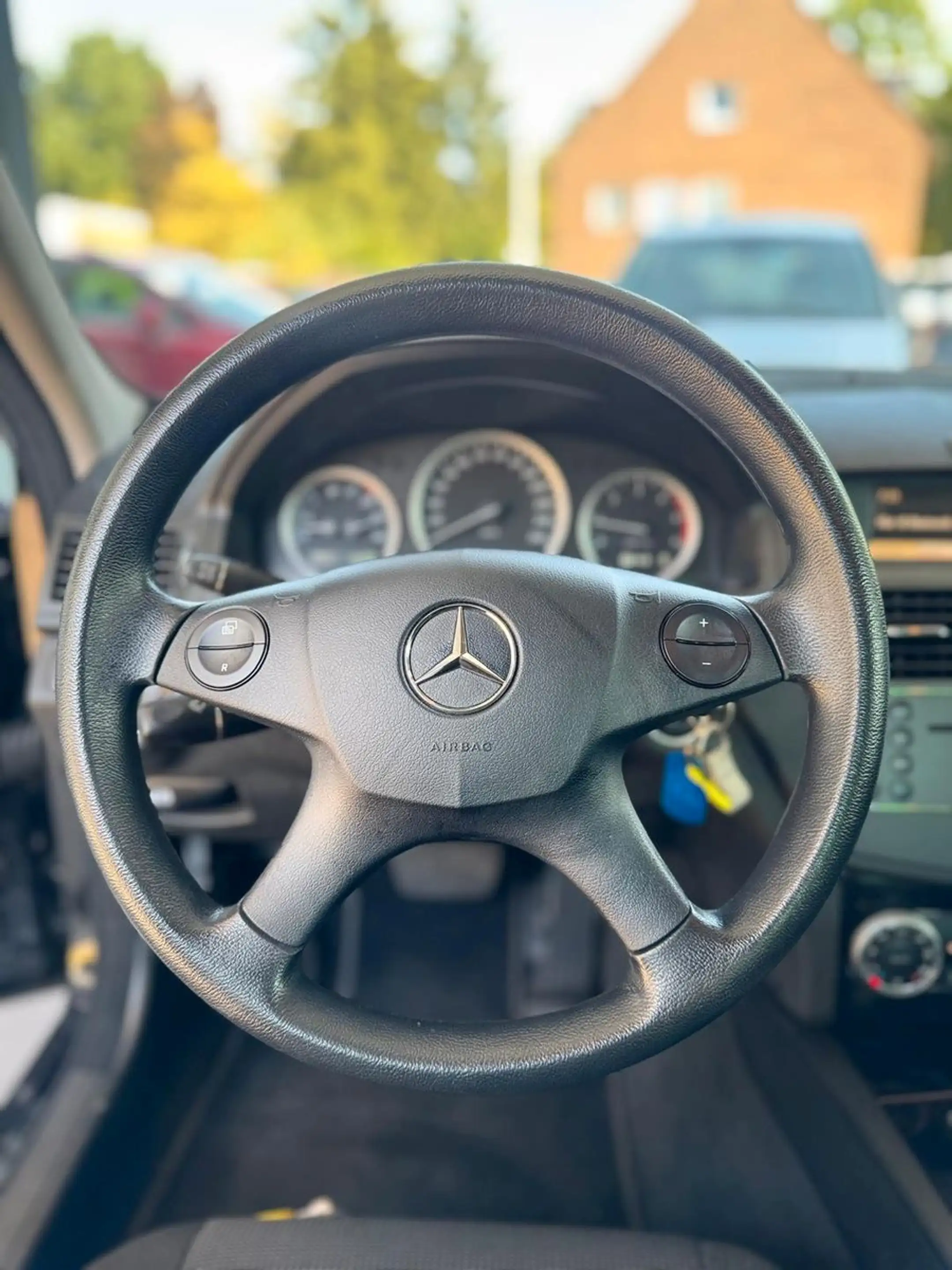 Mercedes-Benz C 200 CDI BlueEfficiency / Automatik — photo 12