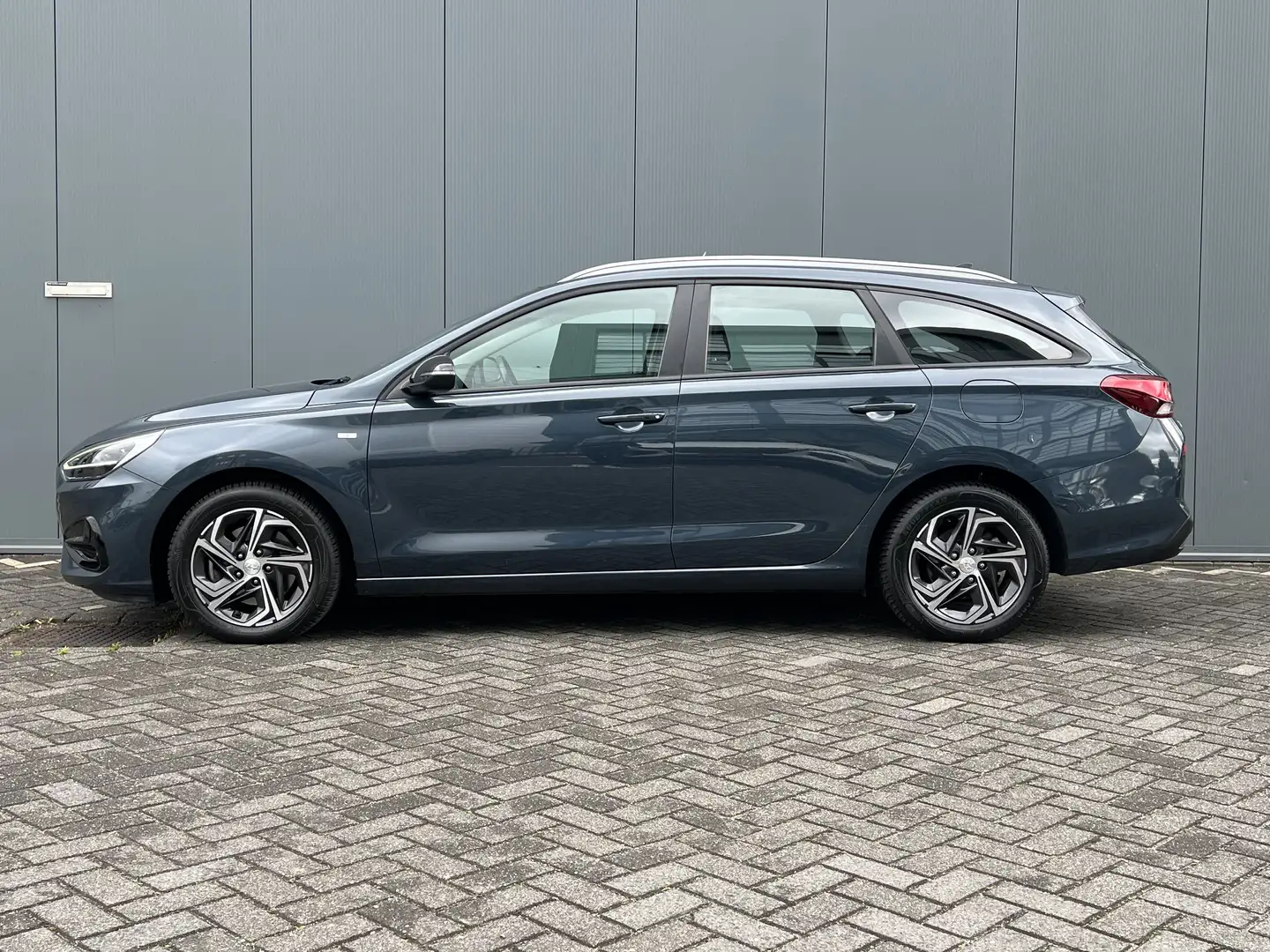 Hyundai i30 Wagon 1.0 T-GDi 120pk MHEV Comfort Smart Achteruit Blau - 2