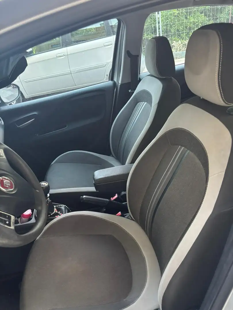 Fiat Punto 5p 1.4 natural power Easy 70cv - 2
