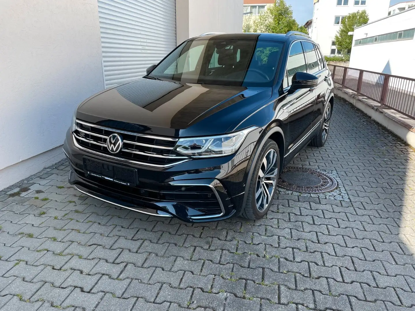 Volkswagen Tiguan R-Line 4Mot Pano Matrix AHK Leder Kamera Nero - 2