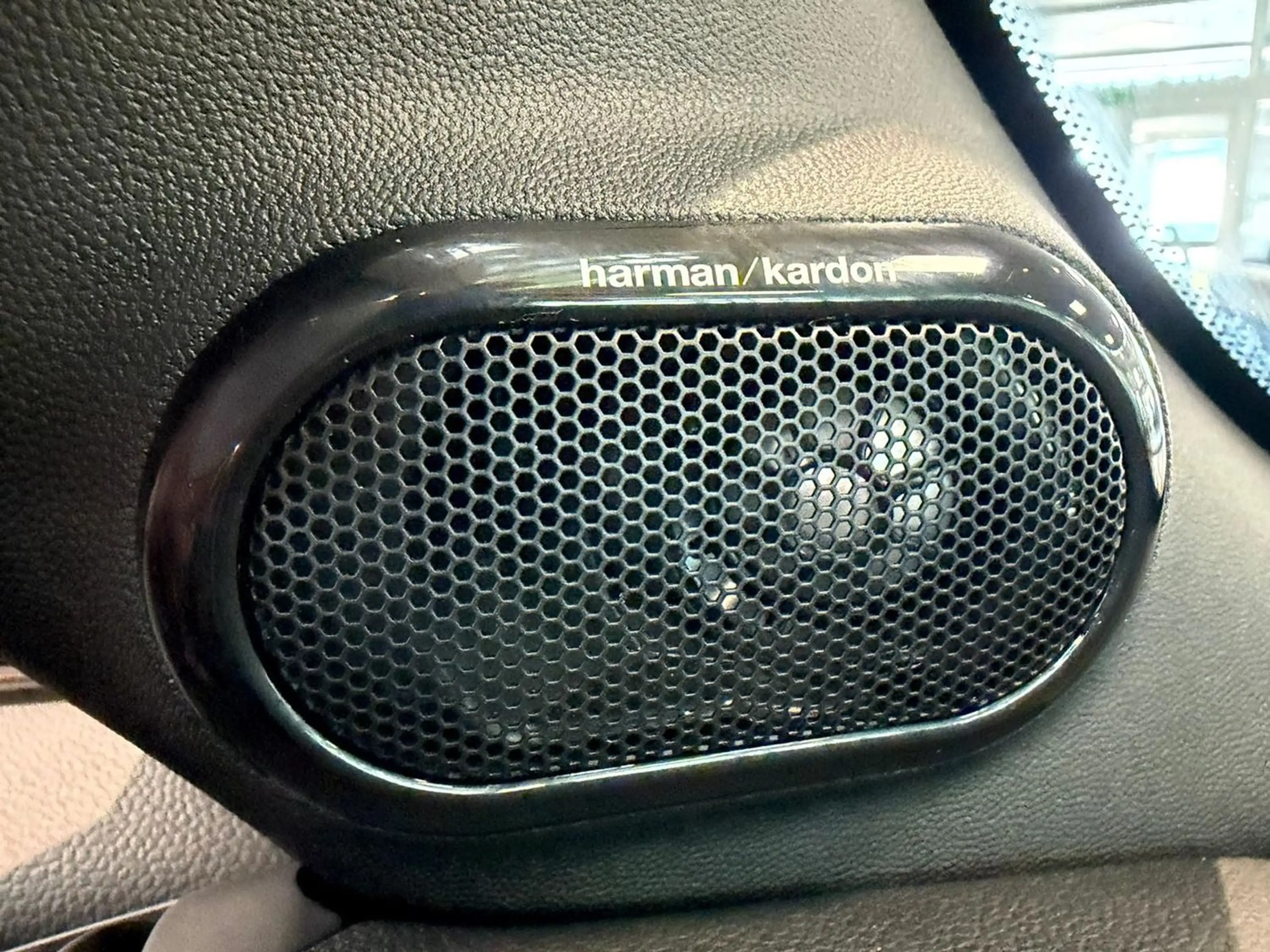 MINI John Cooper Works Cabrio Automatik H&K Kamera LED 1.Hd. — photo 15