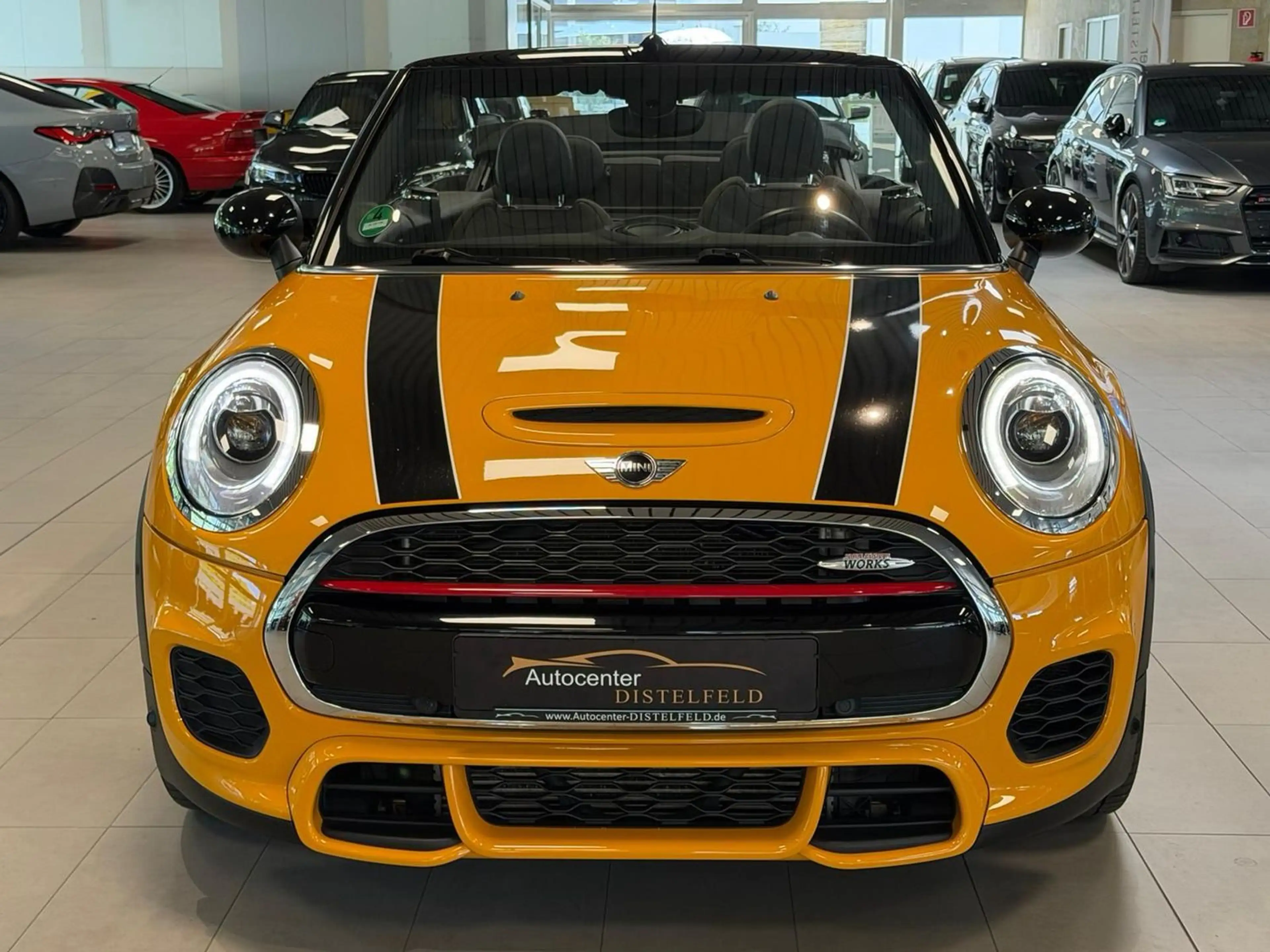 MINI John Cooper Works Cabrio Automatik H&K Kamera LED 1.Hd. — photo 2