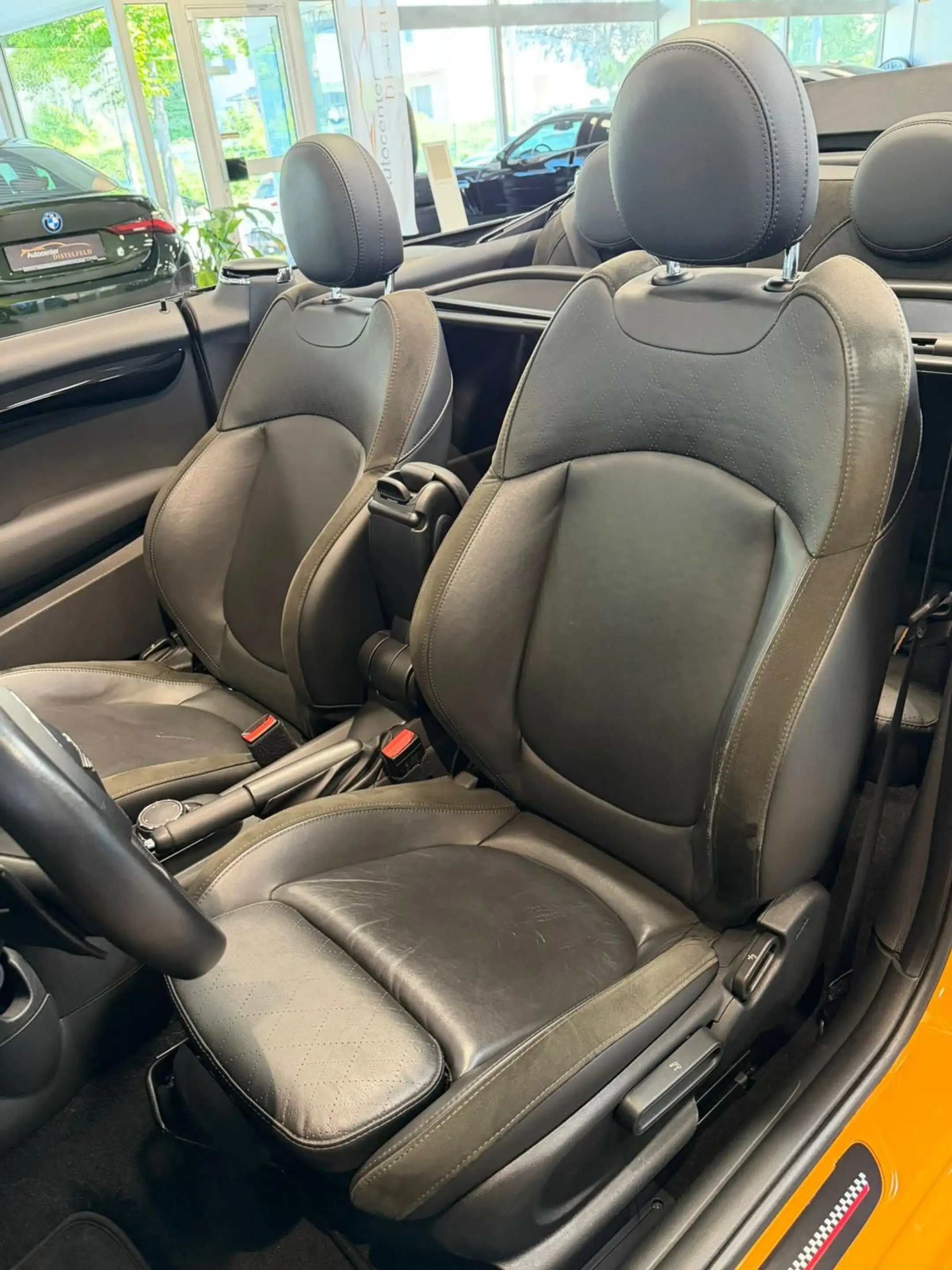 MINI John Cooper Works Cabrio Automatik H&K Kamera LED 1.Hd. — photo 11