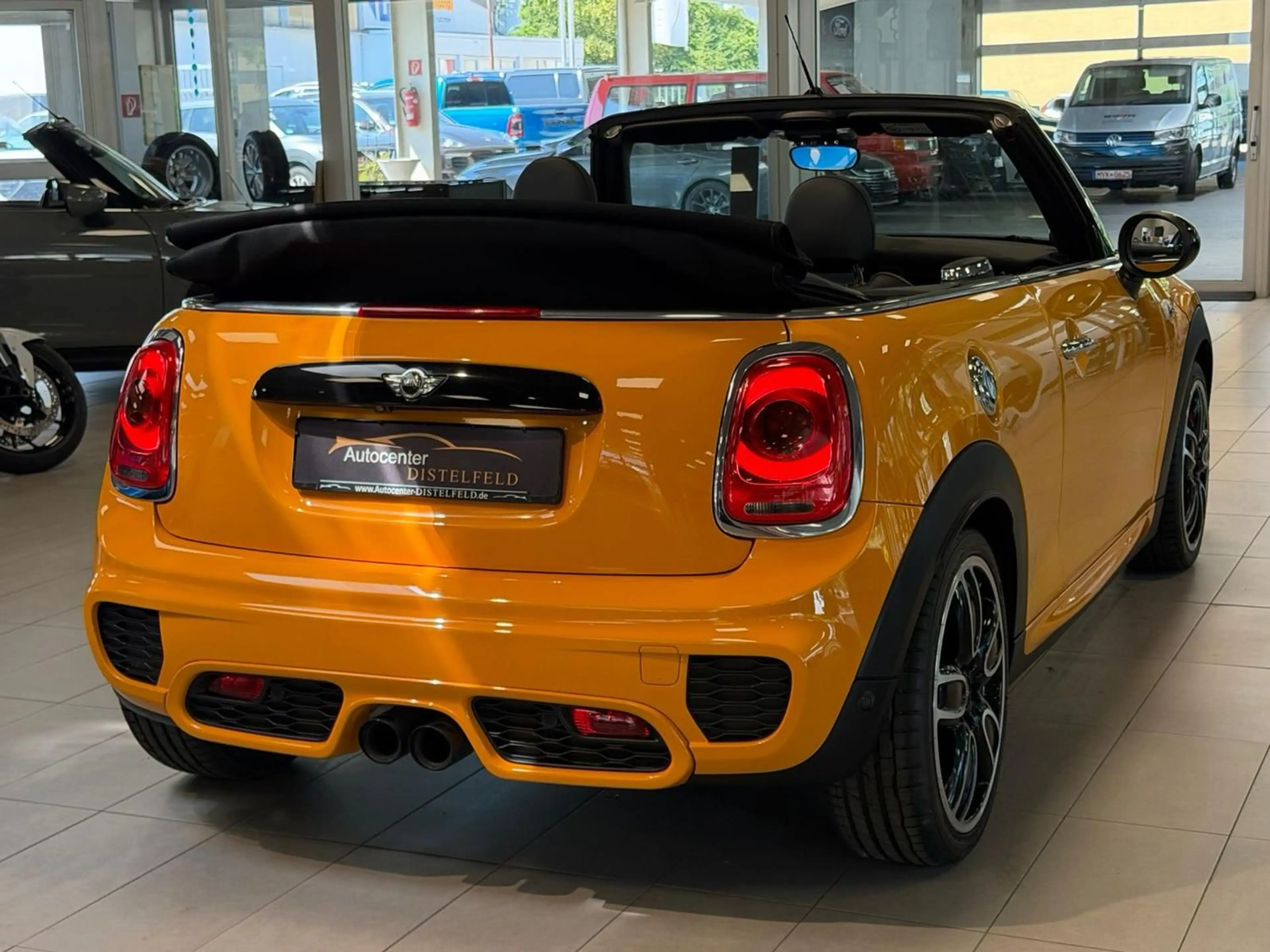 MINI John Cooper Works Cabrio Automatik H&K Kamera LED 1.Hd. — photo 7