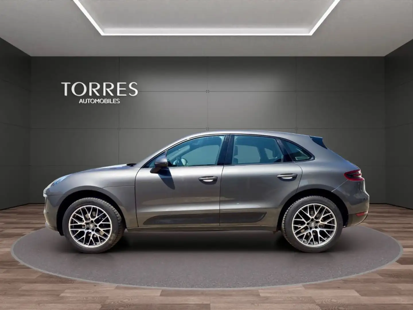 Porsche Macan 2.0 252 PDK deuxième main Grau - 1