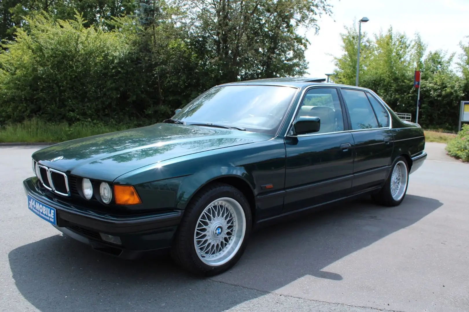 BMW 740 i V8 E32 INDIVIDUALSERIE CLASS II HiFi Leder Green - 1