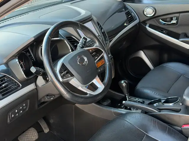 KGM Korando view 10