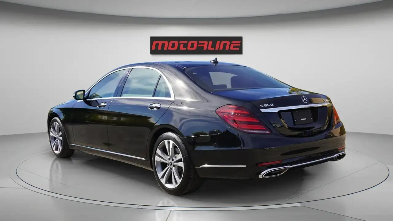 Mercedes-Benz S-Class снимка Mercedes-Benz S-Class