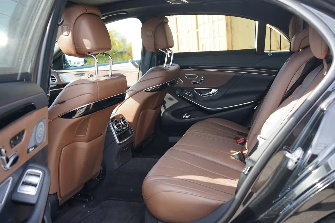 Mercedes-Benz S-Class снимка Mercedes-Benz S-Class