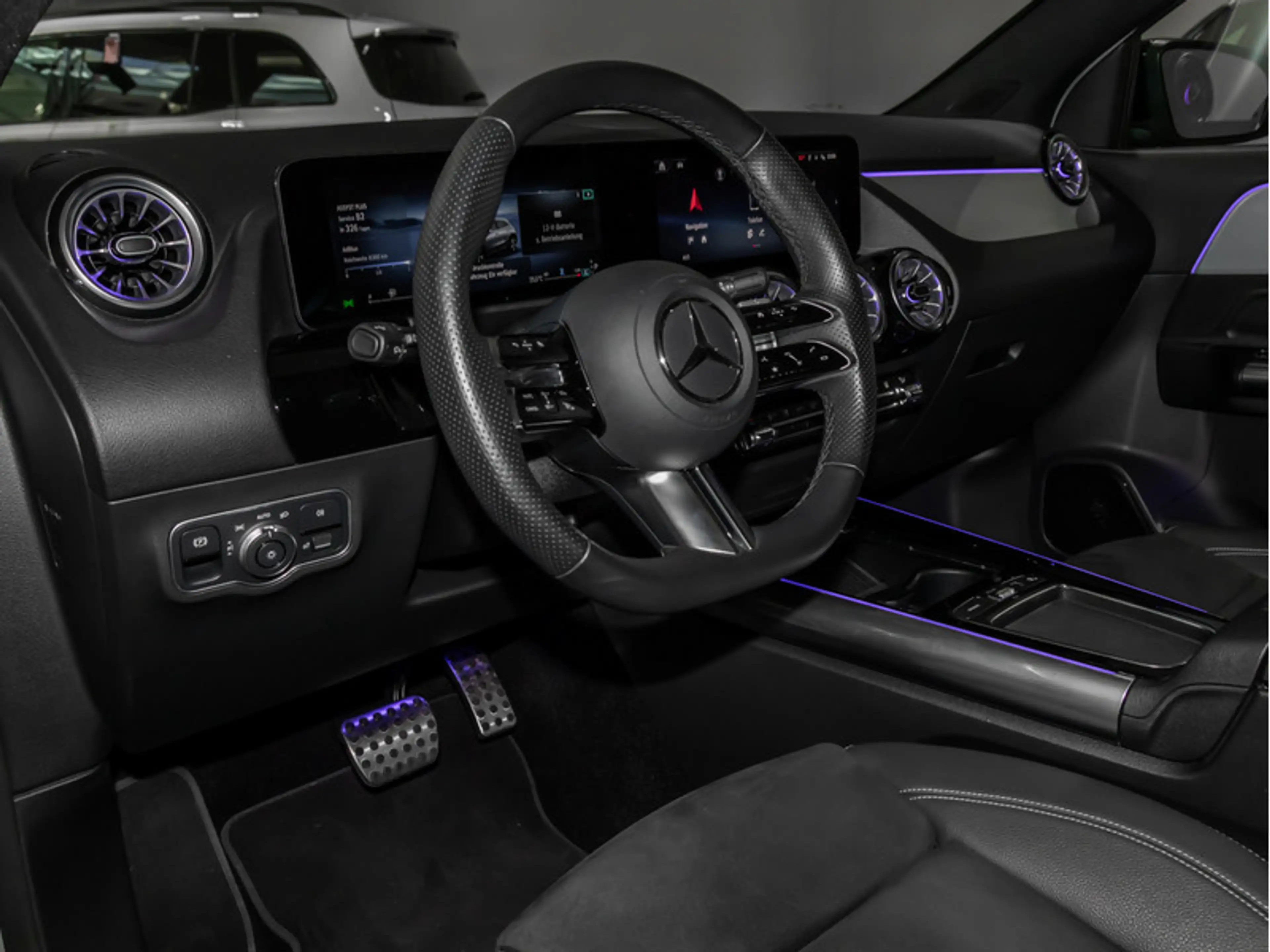 Mercedes-Benz GLA 220 d 4MATIC AMG-Sport+Pano+Distr+MLB+Night — photo 13