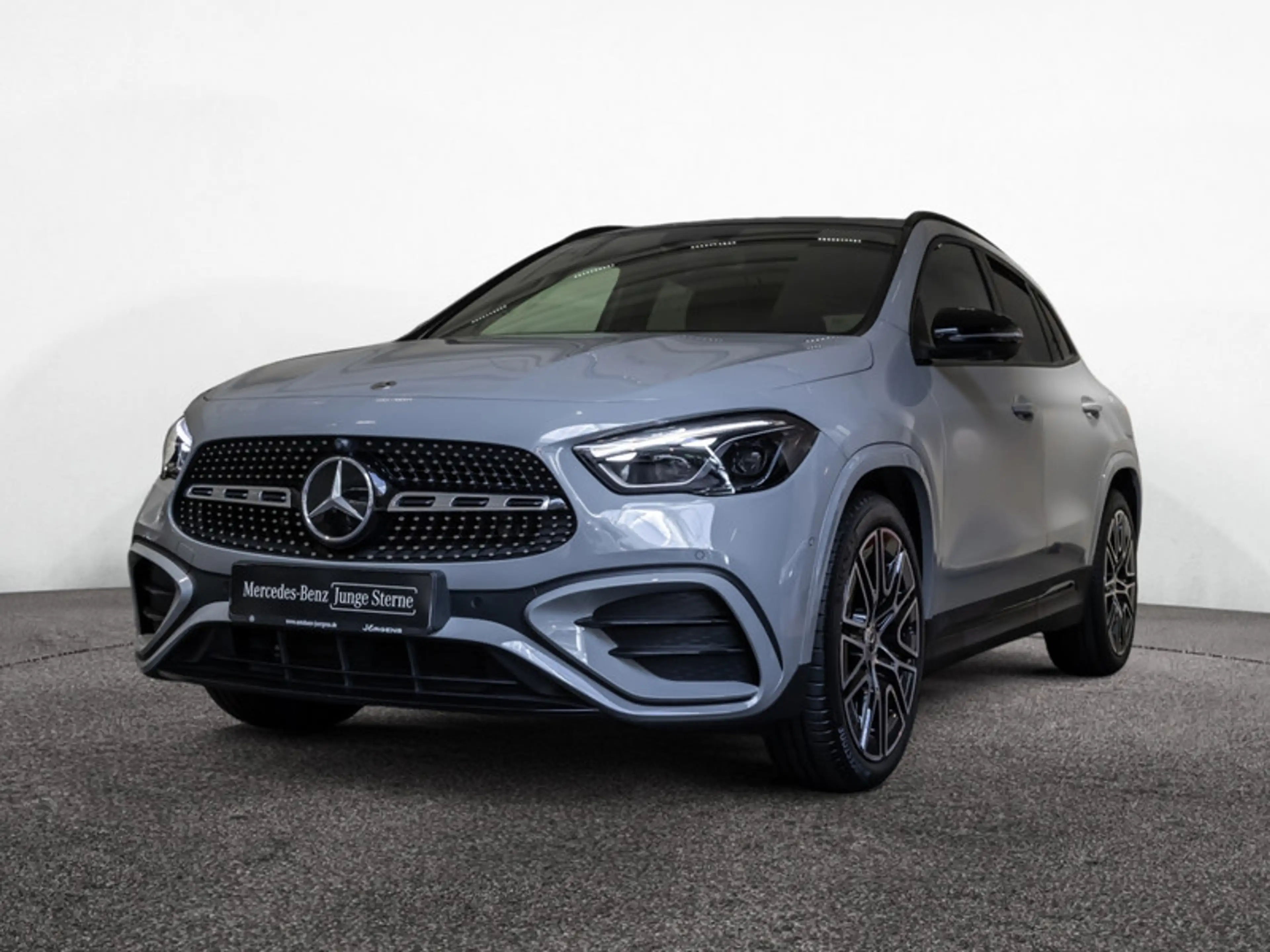 Mercedes-Benz GLA 220 d 4MATIC AMG-Sport+Pano+Distr+MLB+Night — photo 2