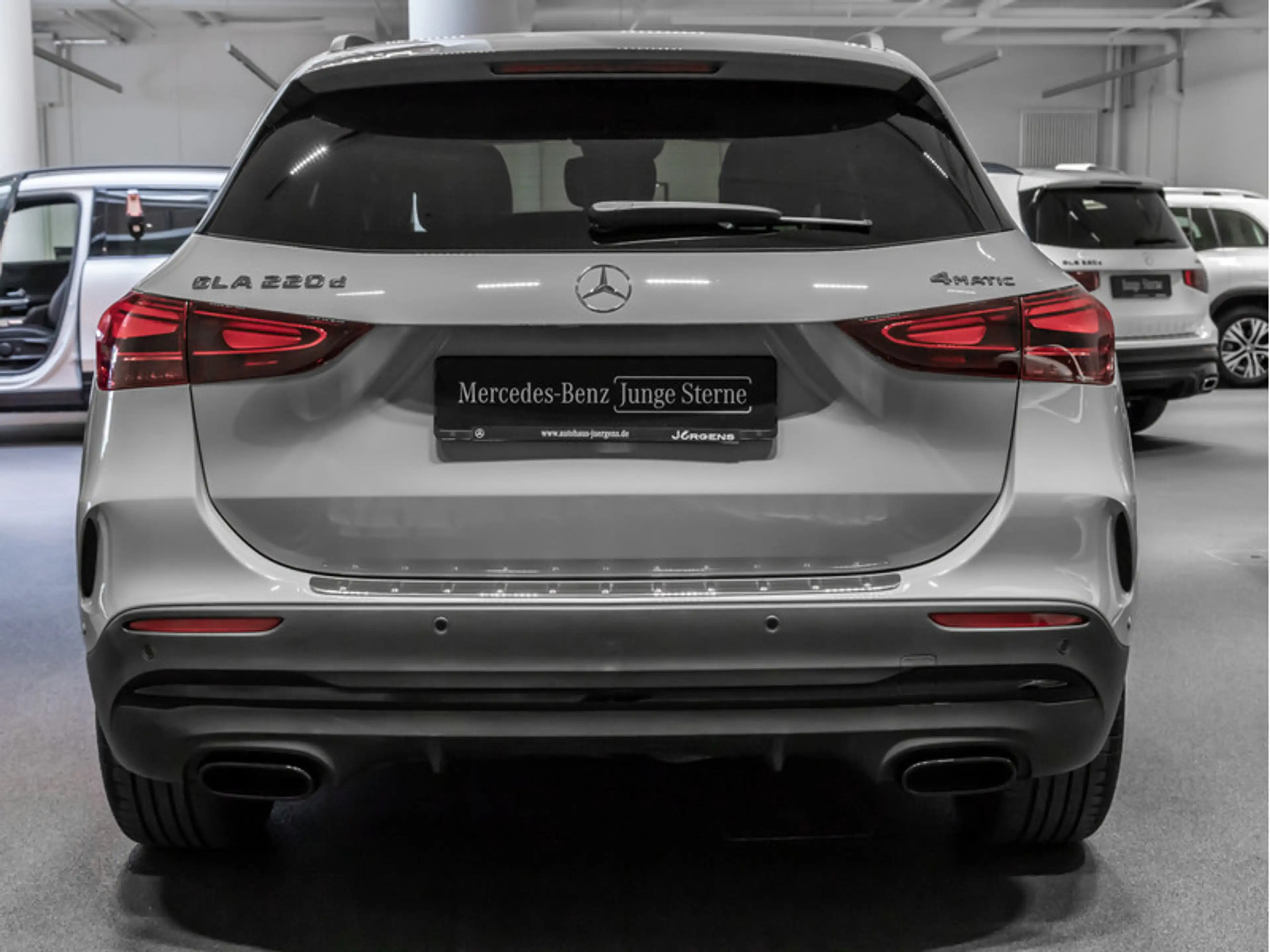 Mercedes-Benz GLA 220 d 4MATIC AMG-Sport+Pano+Distr+MLB+Night — photo 7
