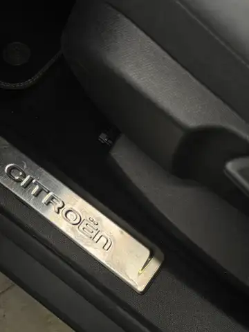Citroen C5 Aircross view 12