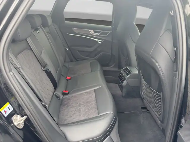 Audi RS6 view 6