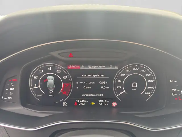 Audi RS6 view 10
