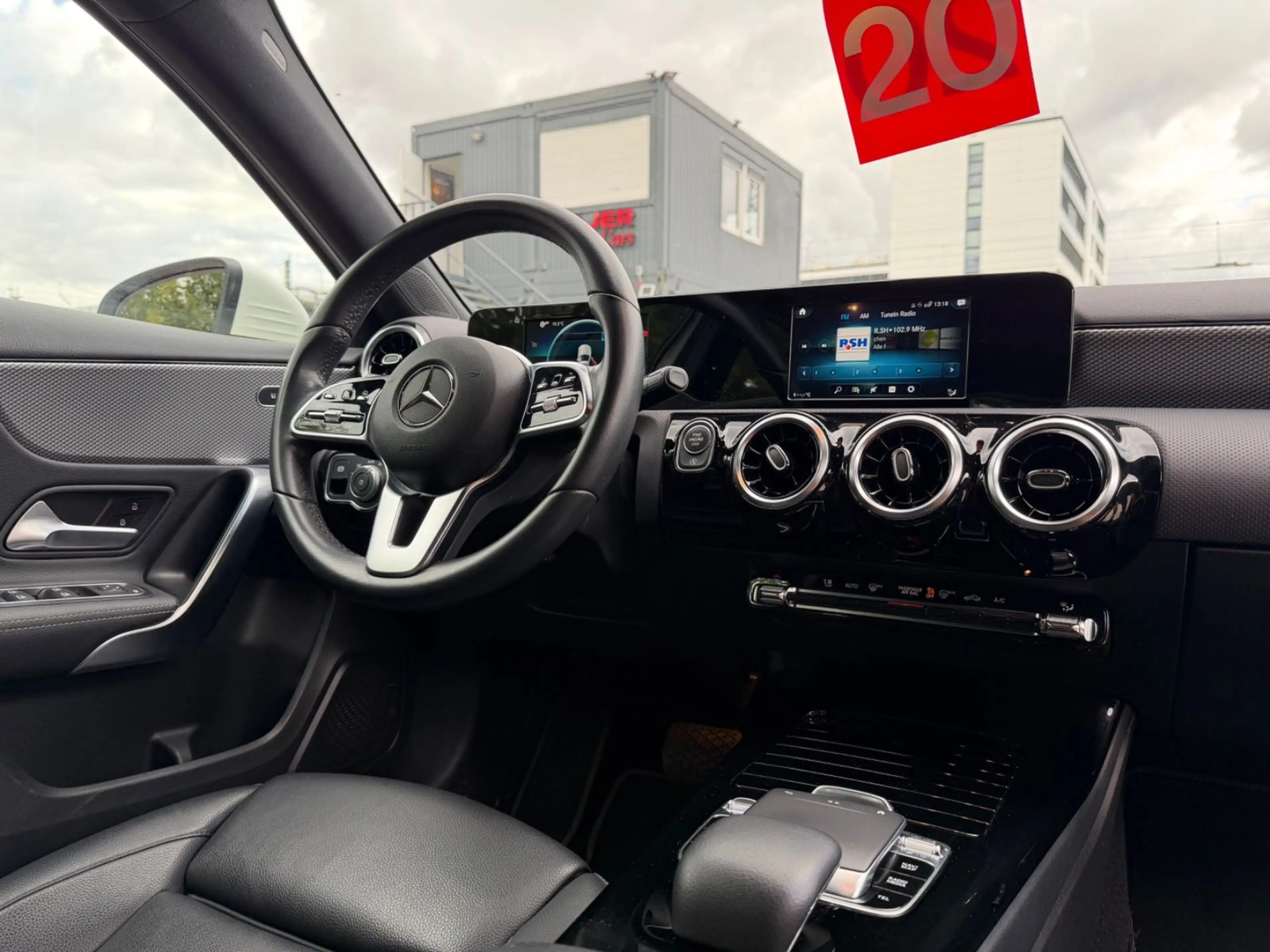 Mercedes-Benz A 200 *LED*KEYLESS*LEDER*TEMPO — photo 15