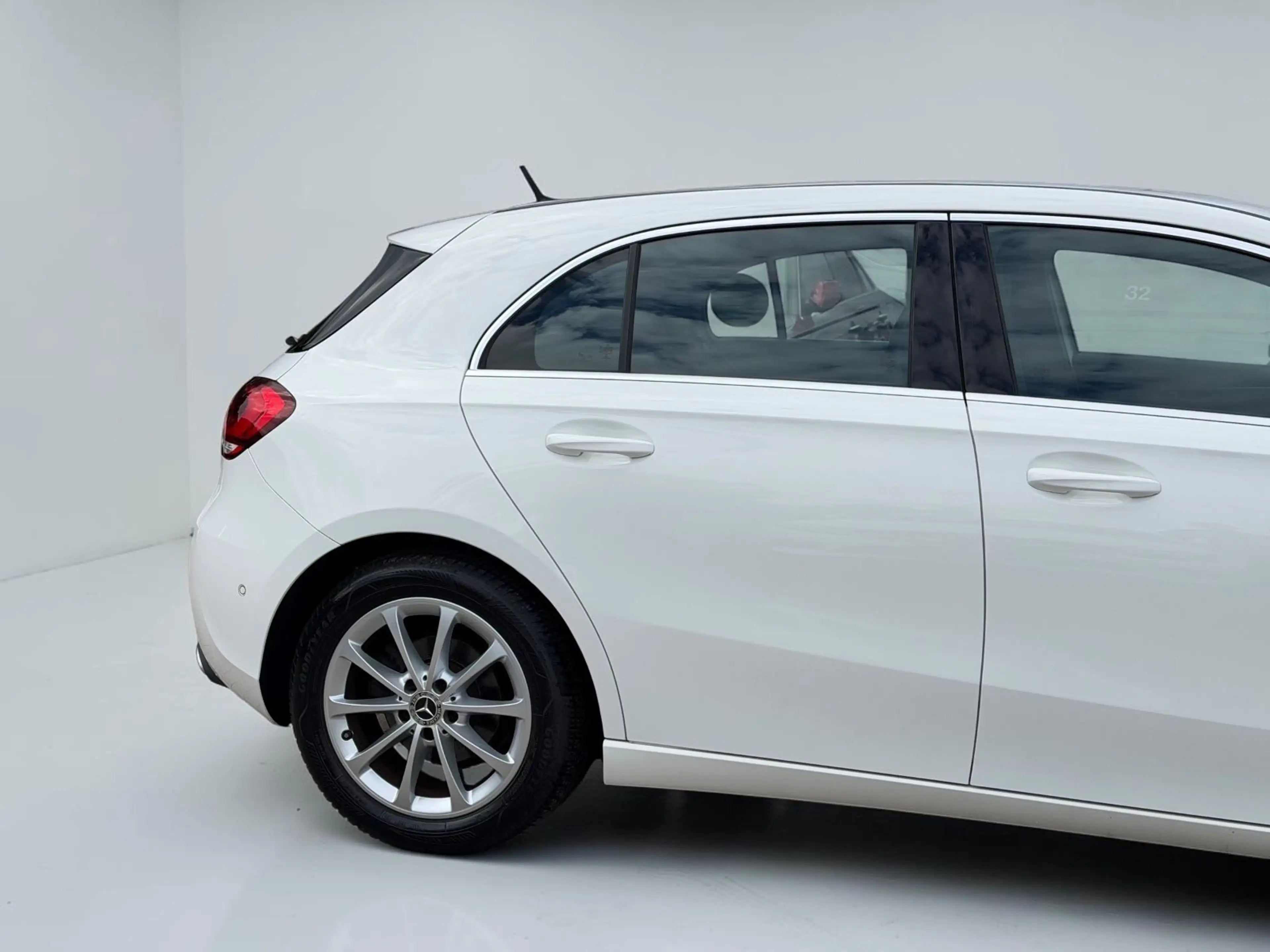 Mercedes-Benz A 200 *LED*KEYLESS*LEDER*TEMPO — photo 7