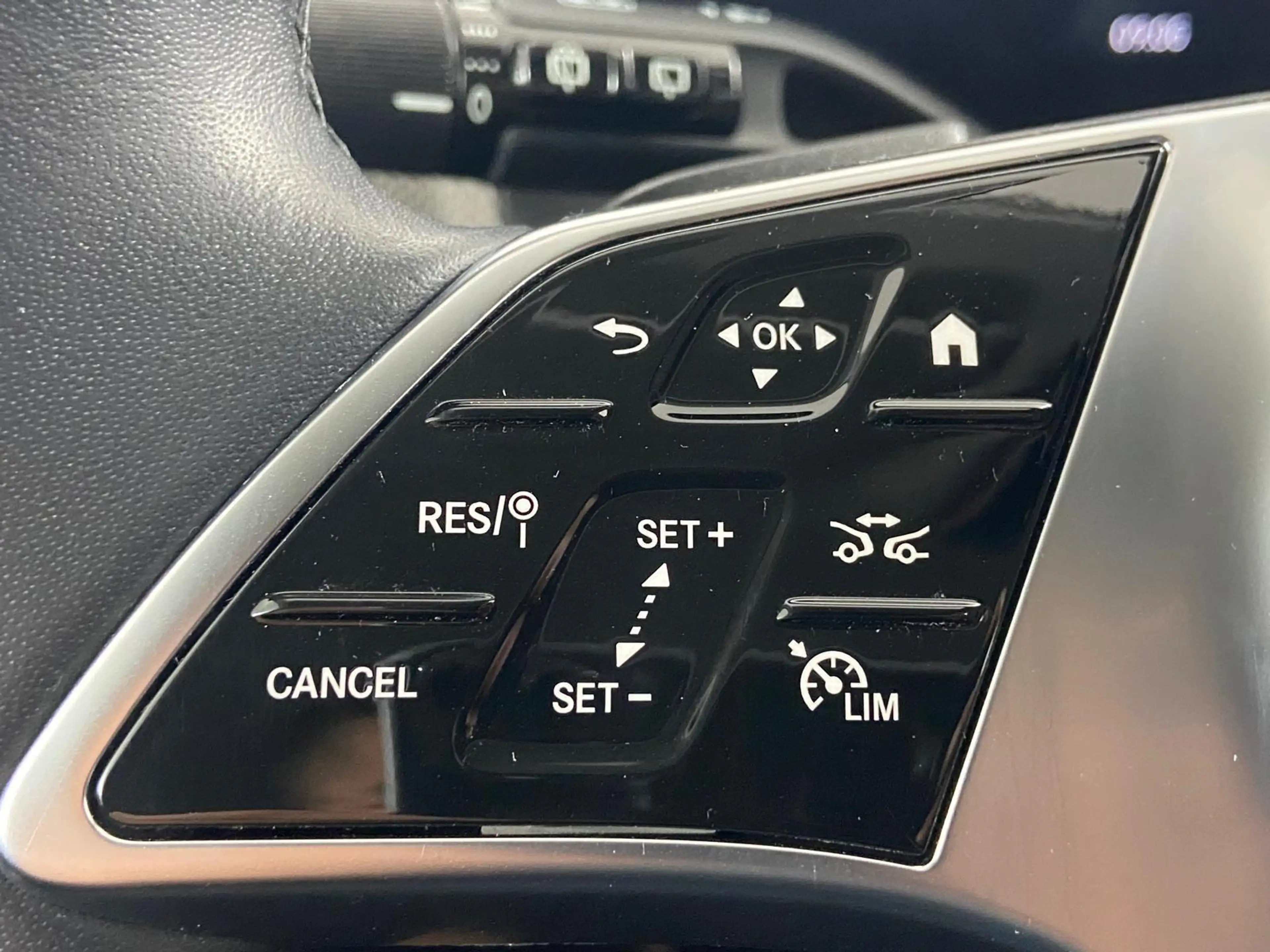 Mercedes-Benz GLC 200 4Matic Avantgarde Distronic Leder MBUX — photo 15