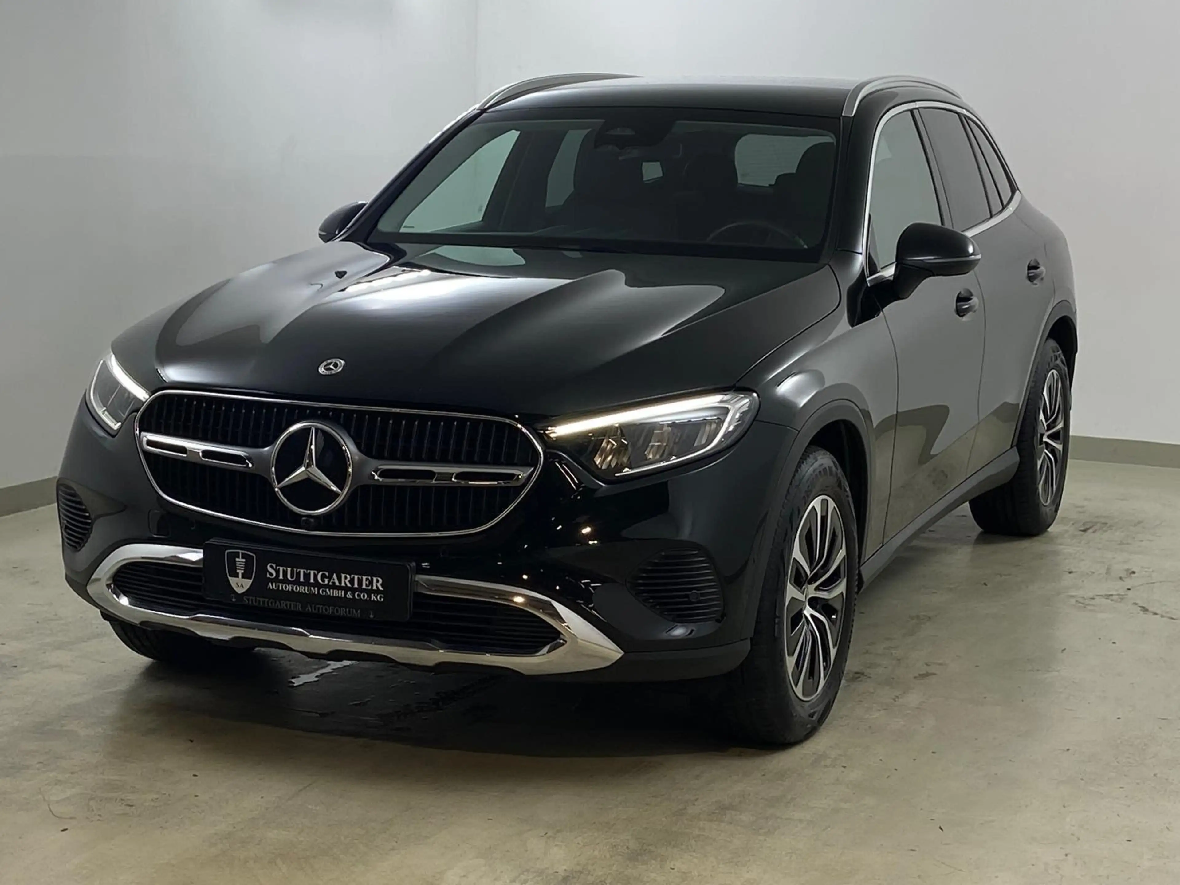 Mercedes-Benz GLC 200 4Matic Avantgarde Distronic Leder MBUX — photo 3