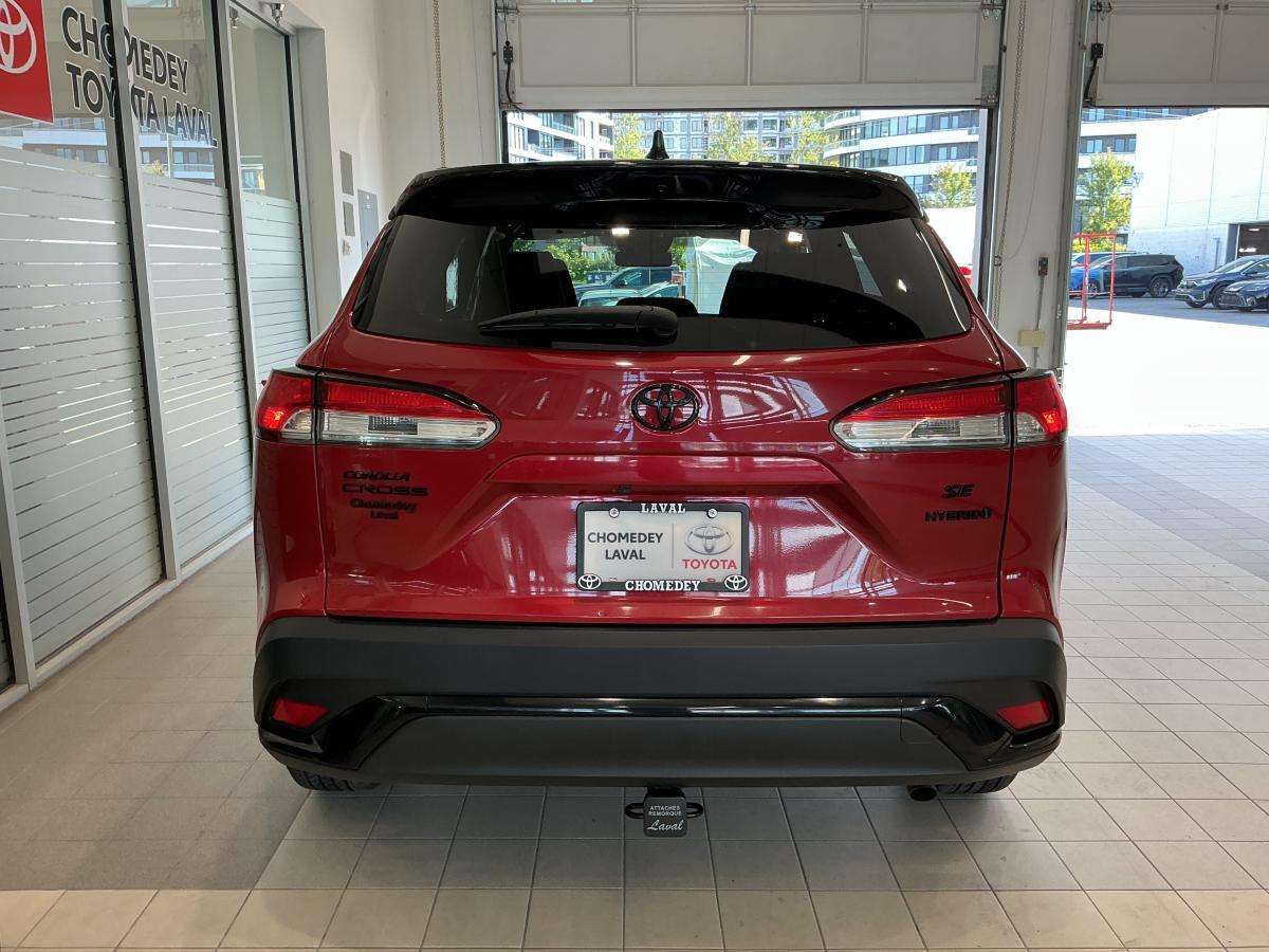 2023 Toyota Corolla Cross SE VUS Hybride AWD 2.0L eCVT 5pl 196ch Écran 8po C — снимка 1