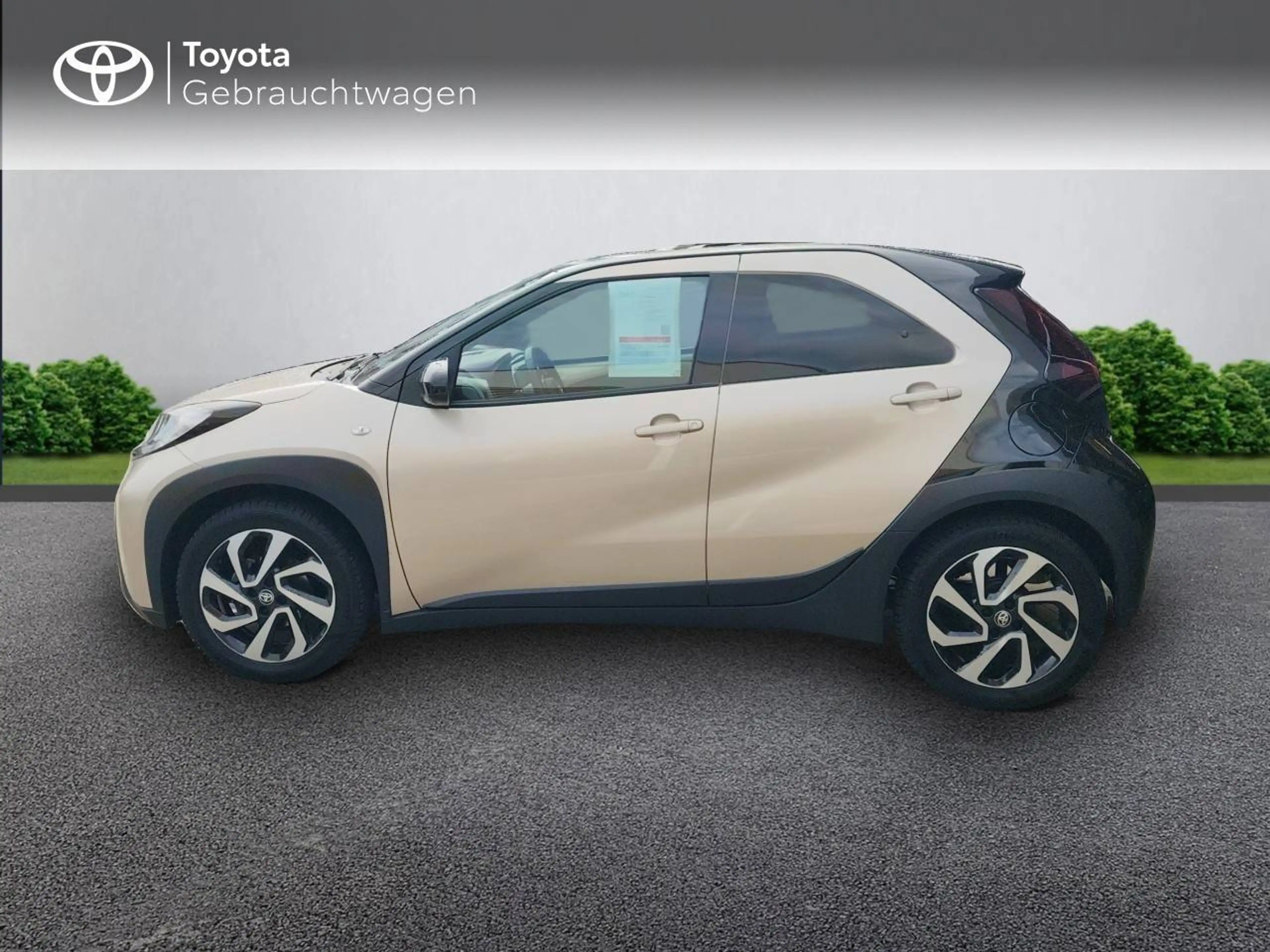 Toyota Aygo X 1,0 5-Gang Team D Scheckheft Bi-Colour — photo 4