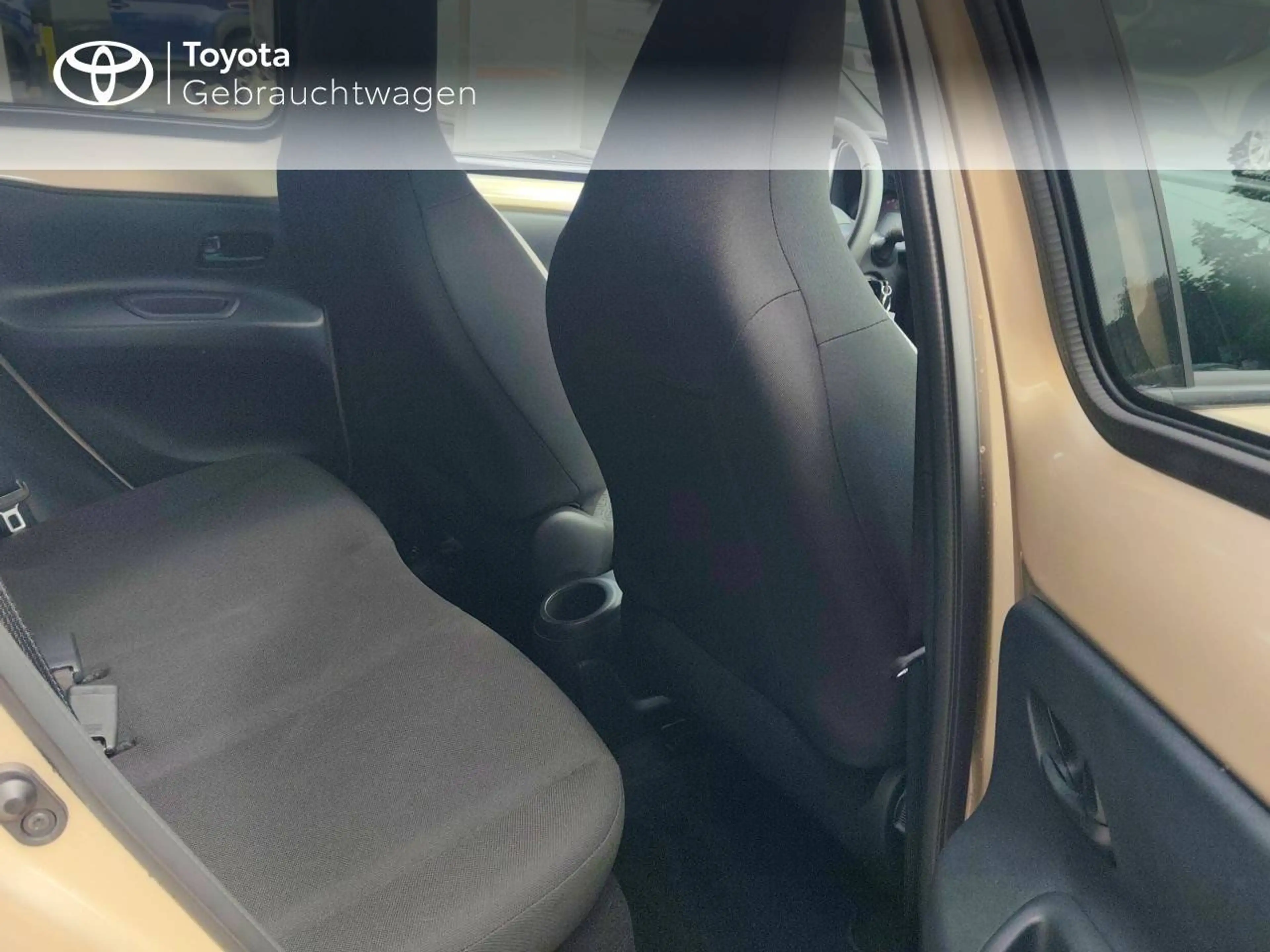 Toyota Aygo X 1,0 5-Gang Team D Scheckheft Bi-Colour — photo 13