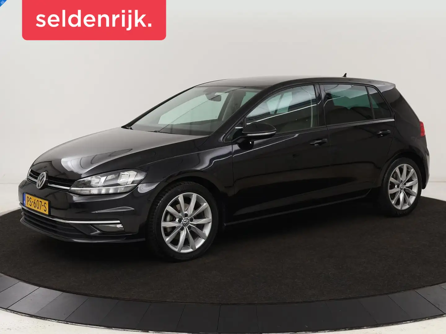 Volkswagen Golf 1.5 TSI Highline | Stoelverwarming | Virtual Cockp Zwart - 1