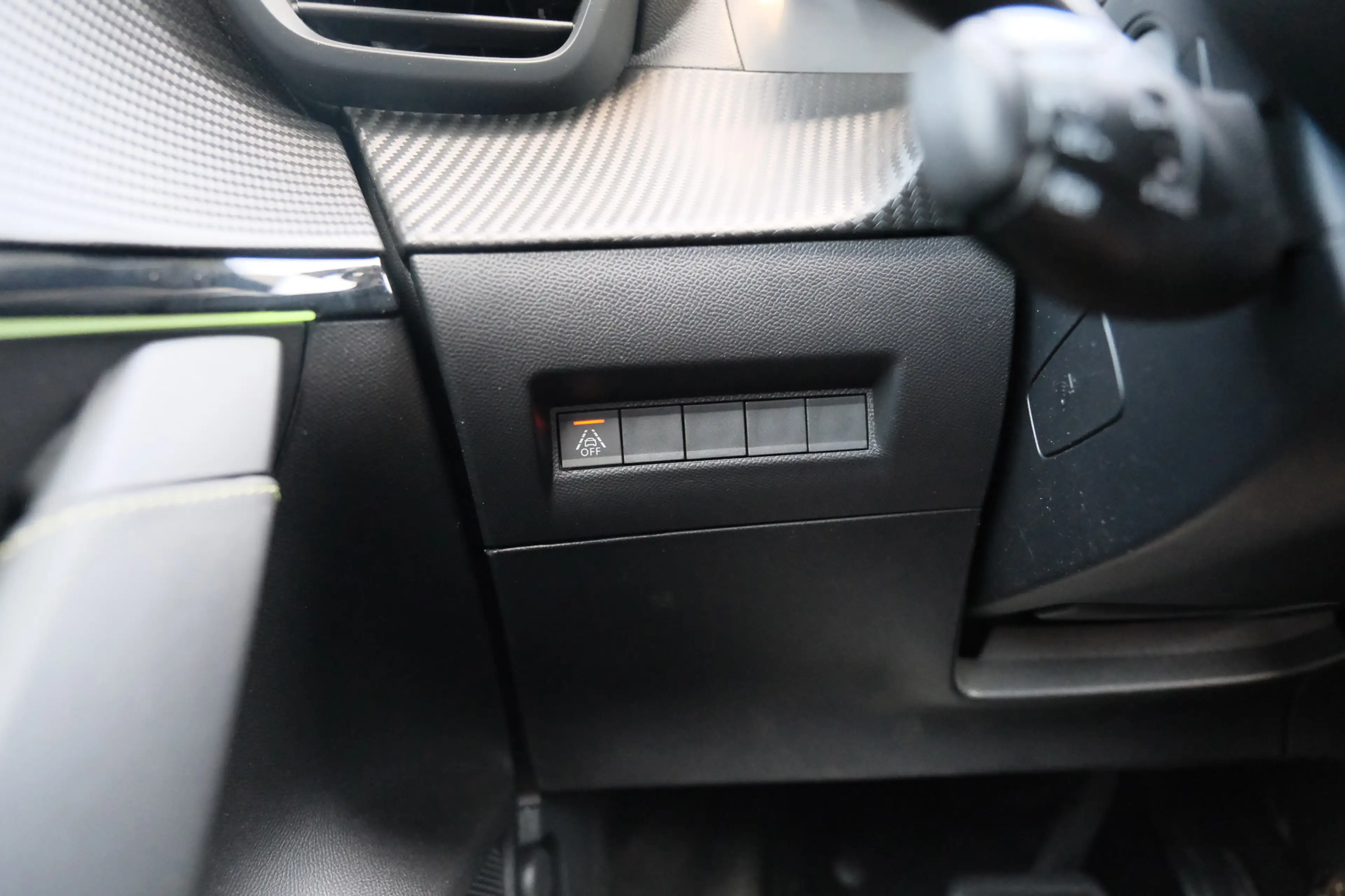 Peugeot e-208 EV GT 50 kWh — photo 23