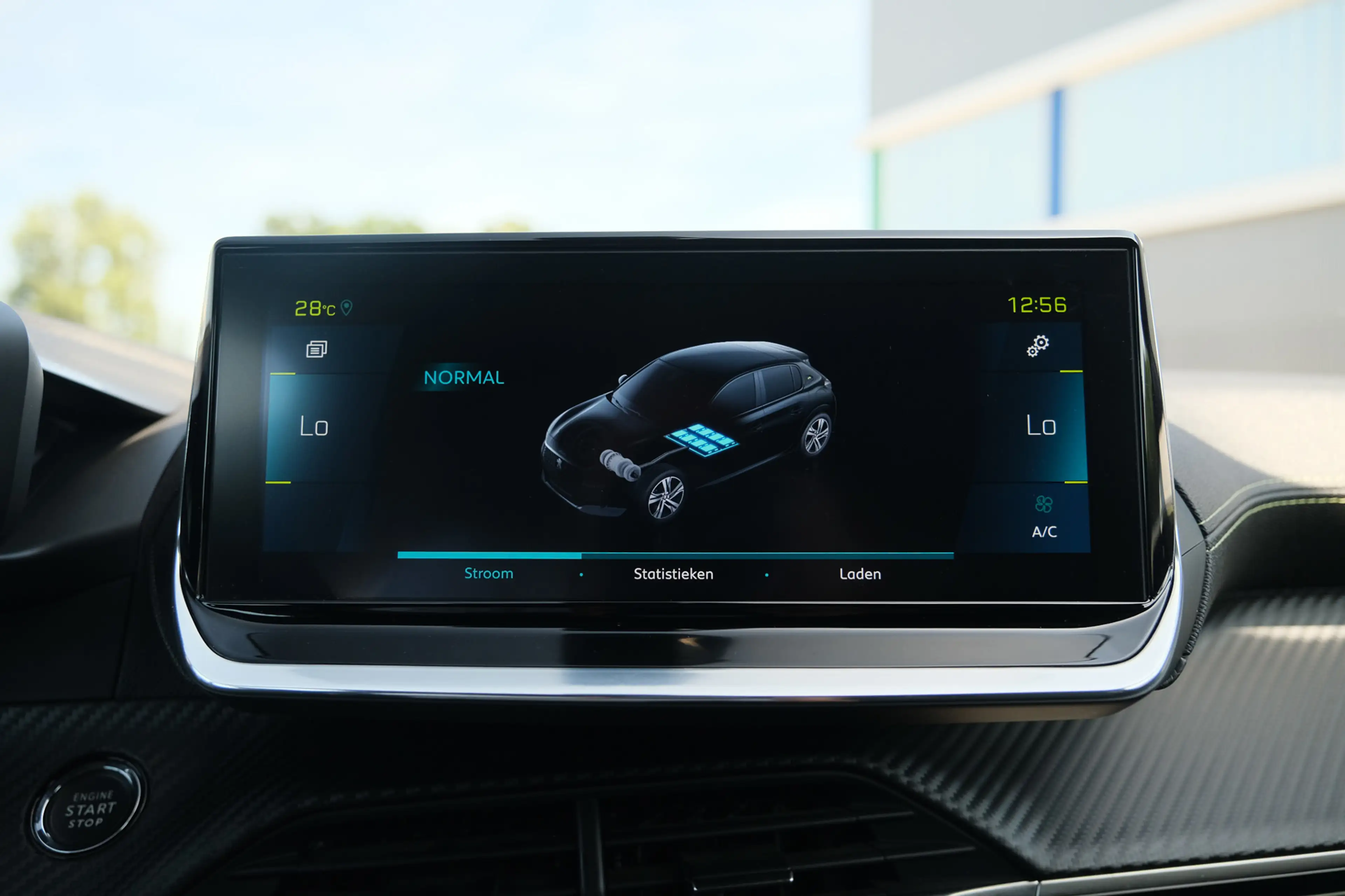 Peugeot e-208 EV GT 50 kWh — photo 16