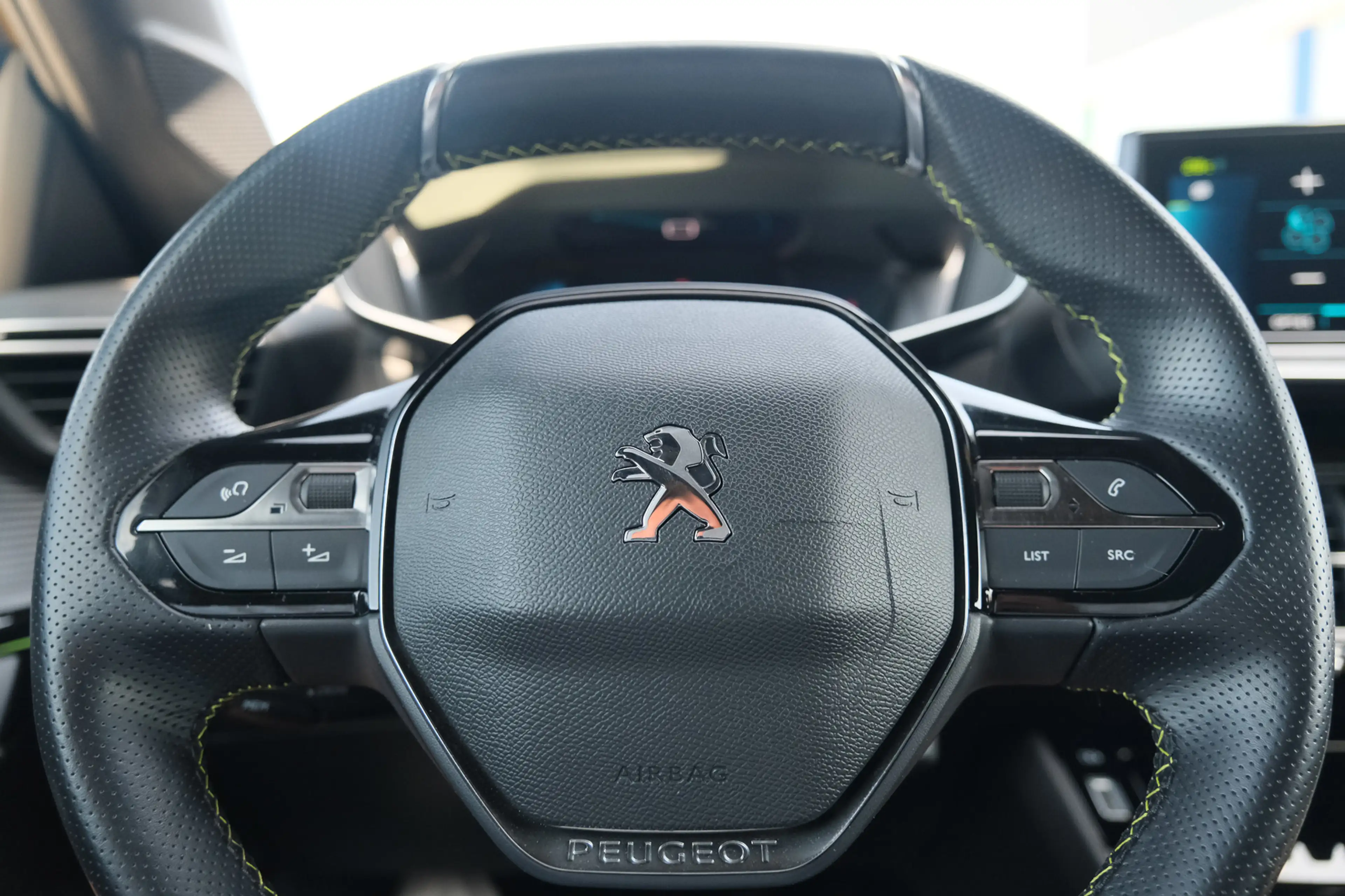 Peugeot e-208 EV GT 50 kWh — photo 28