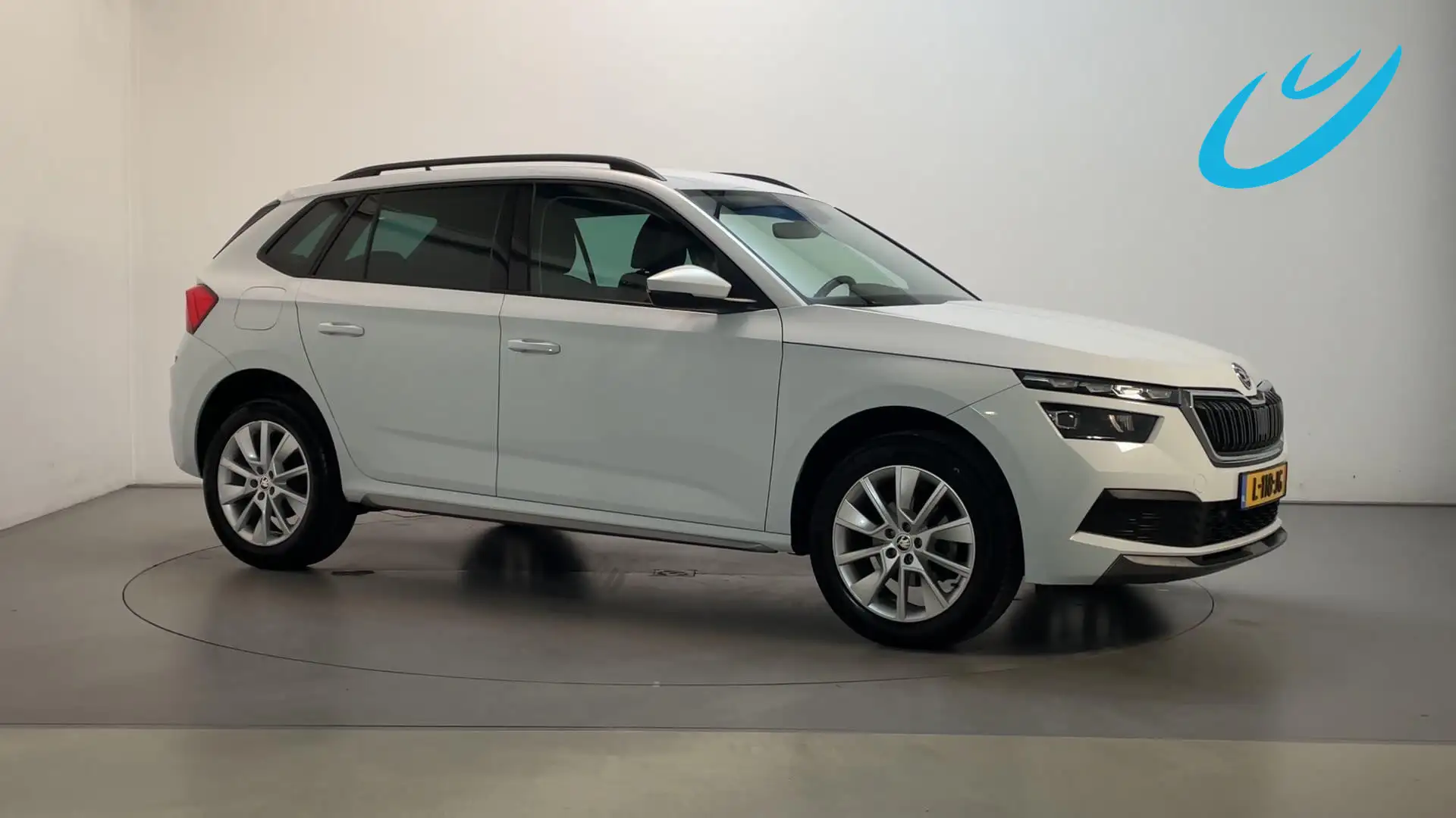 Skoda Kamiq 1.0 TSI 110pk DSG Business Edition LED Leder-Alcan Wit - 1