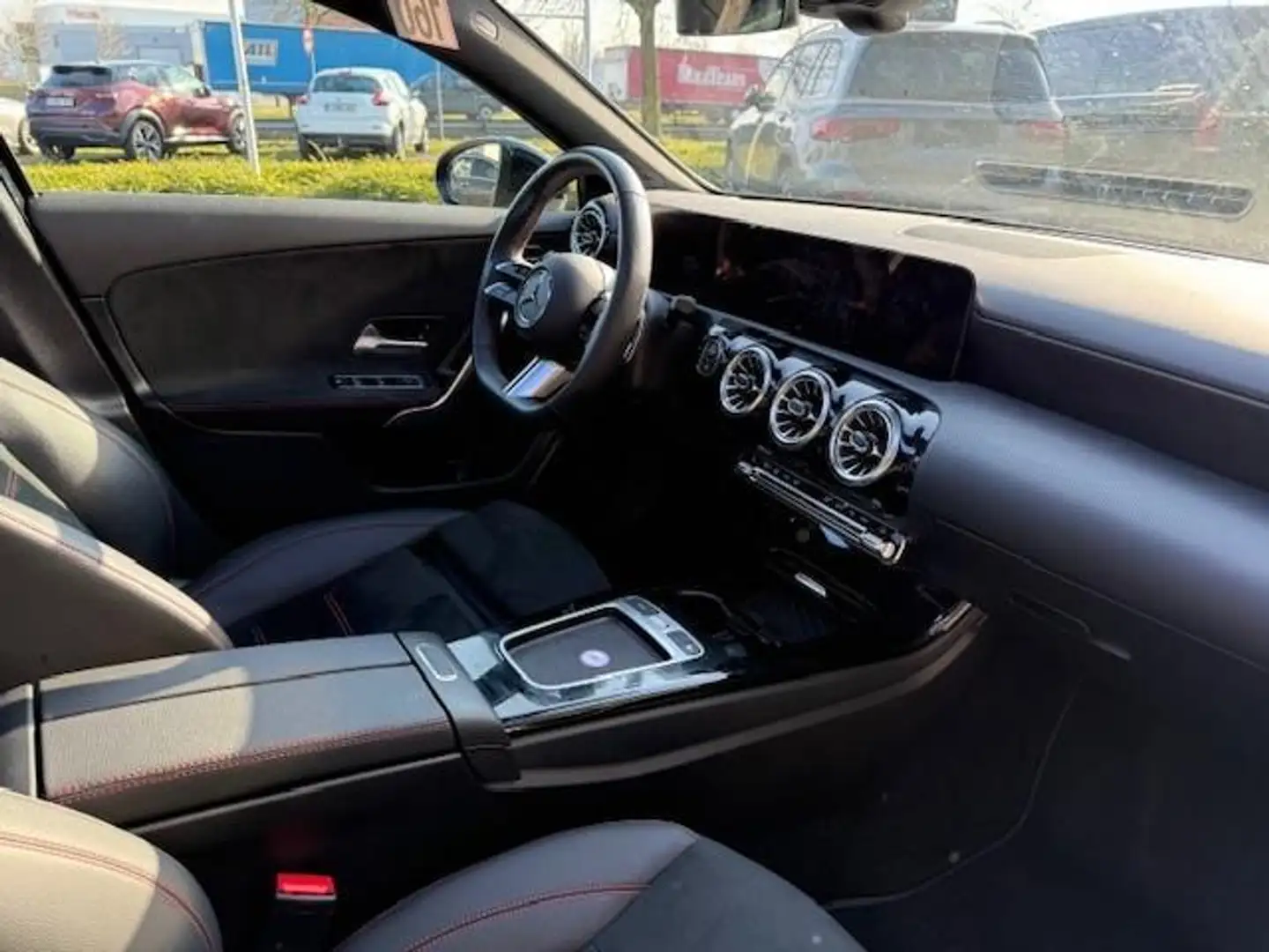 Mercedes-Benz A 180 AMG Line *pano dak* facelift - 2