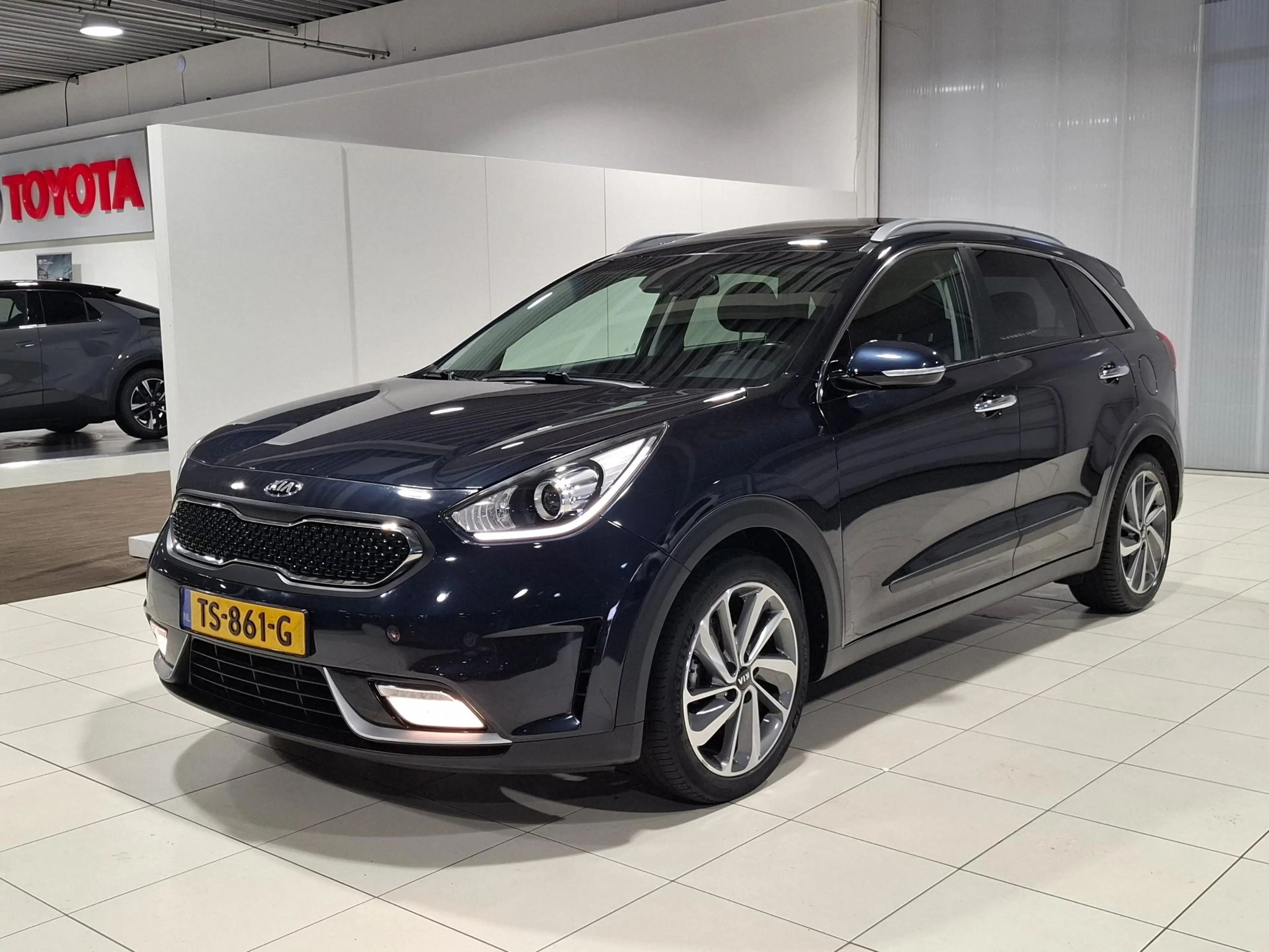 Kia Niro 1.6 GDi Hybrid Design Edition Stoel en Stuur verwa — photo 5