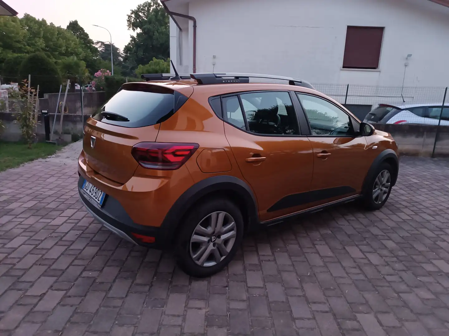 Dacia Sandero Sandero Stepway III 2021  tce Comfort Eco-g 100cv Bronzo - 2