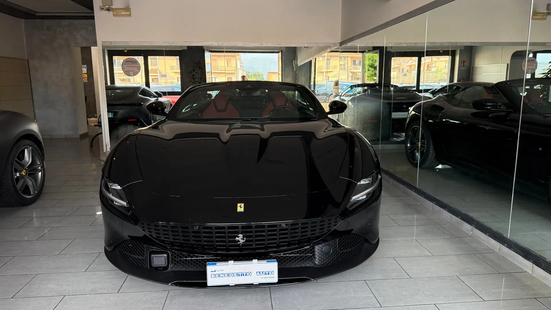 Ferrari Roma Spider 3.9 F1 dct UFF ITALIA Schwarz - 1