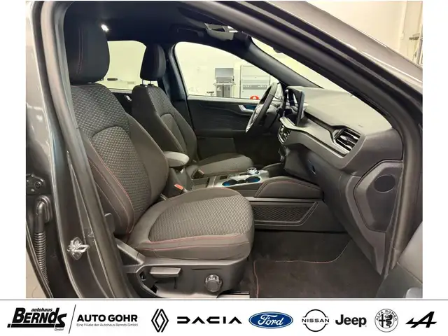 Ford Kuga view 3
