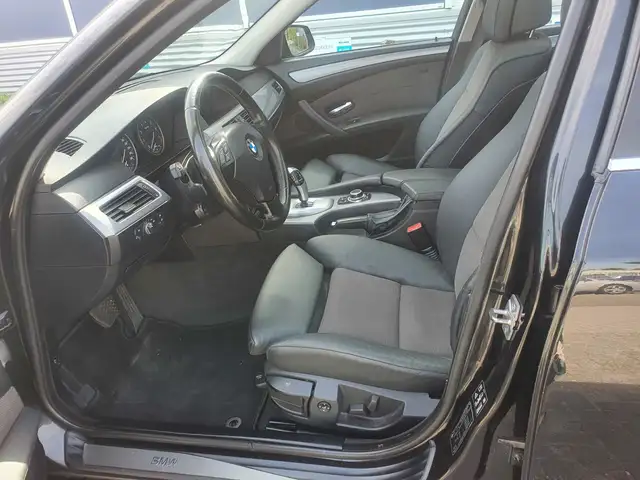 BMW 5 Series view 5