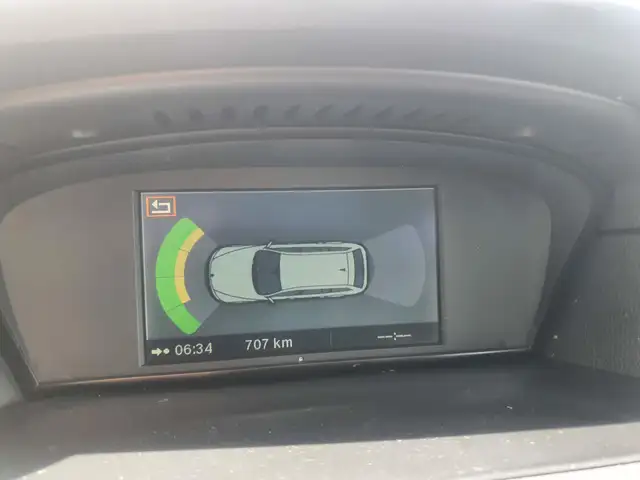 BMW 5 Series view 15
