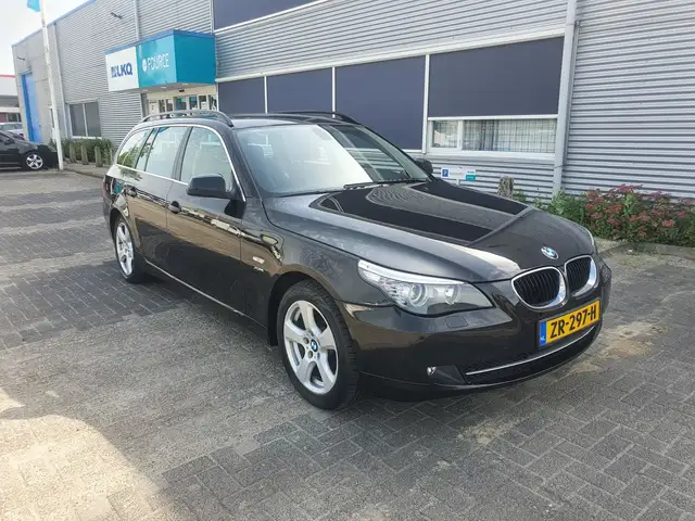 BMW 5 Series view 2