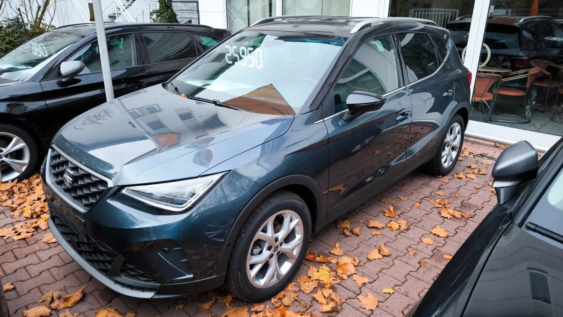 SEAT Arona FR 1.0TSI DSG 116PS Grau - 1