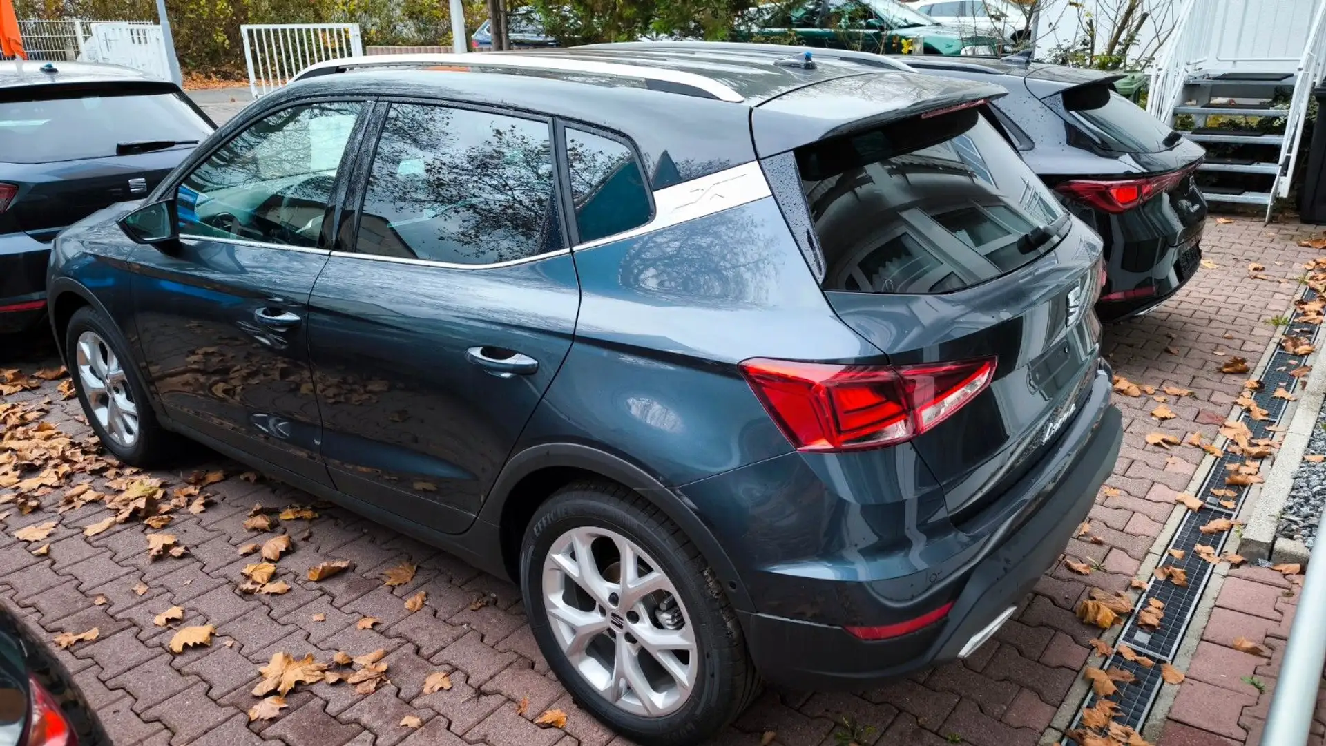 SEAT Arona FR 1.0TSI DSG 116PS Grau - 2