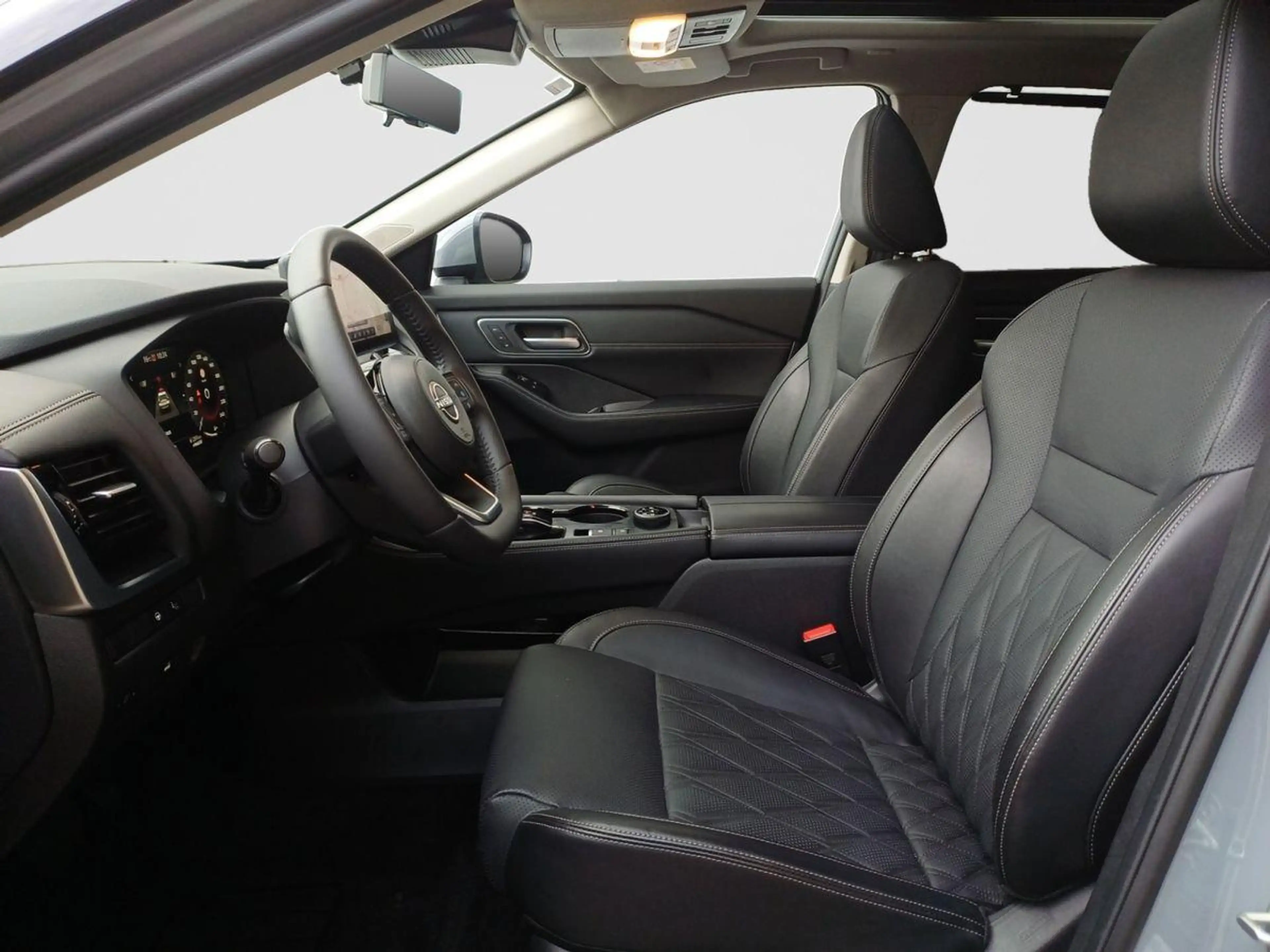 Nissan X-Trail 1.5 VC-T e-4ORCE 213 PS 4x4 Tekna+ 5 Sitze 20" — photo 10