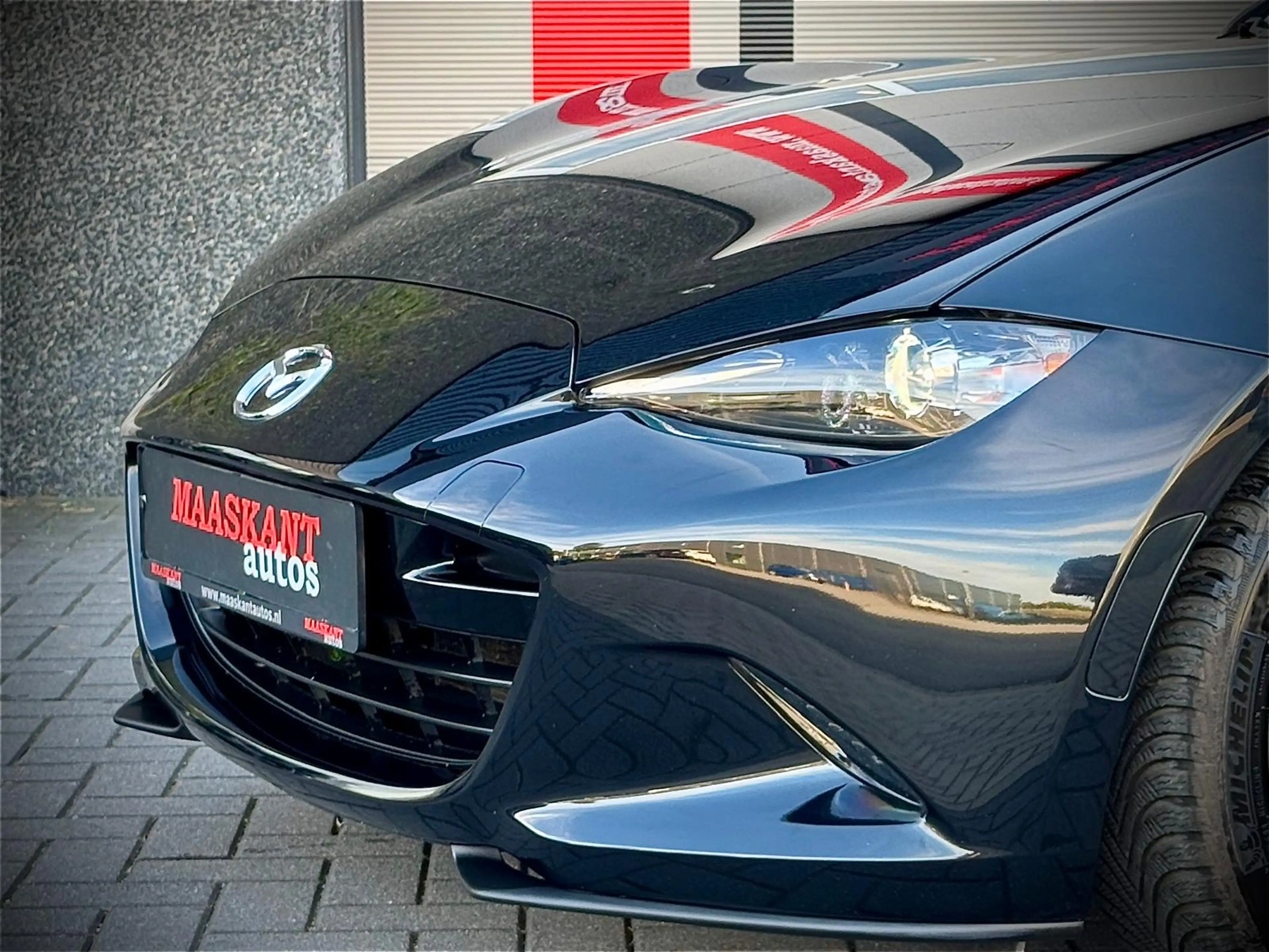 Mazda MX-5 Roadster 2.0 Skyactiv-G 160 GT / Alcantara seats / — photo 10