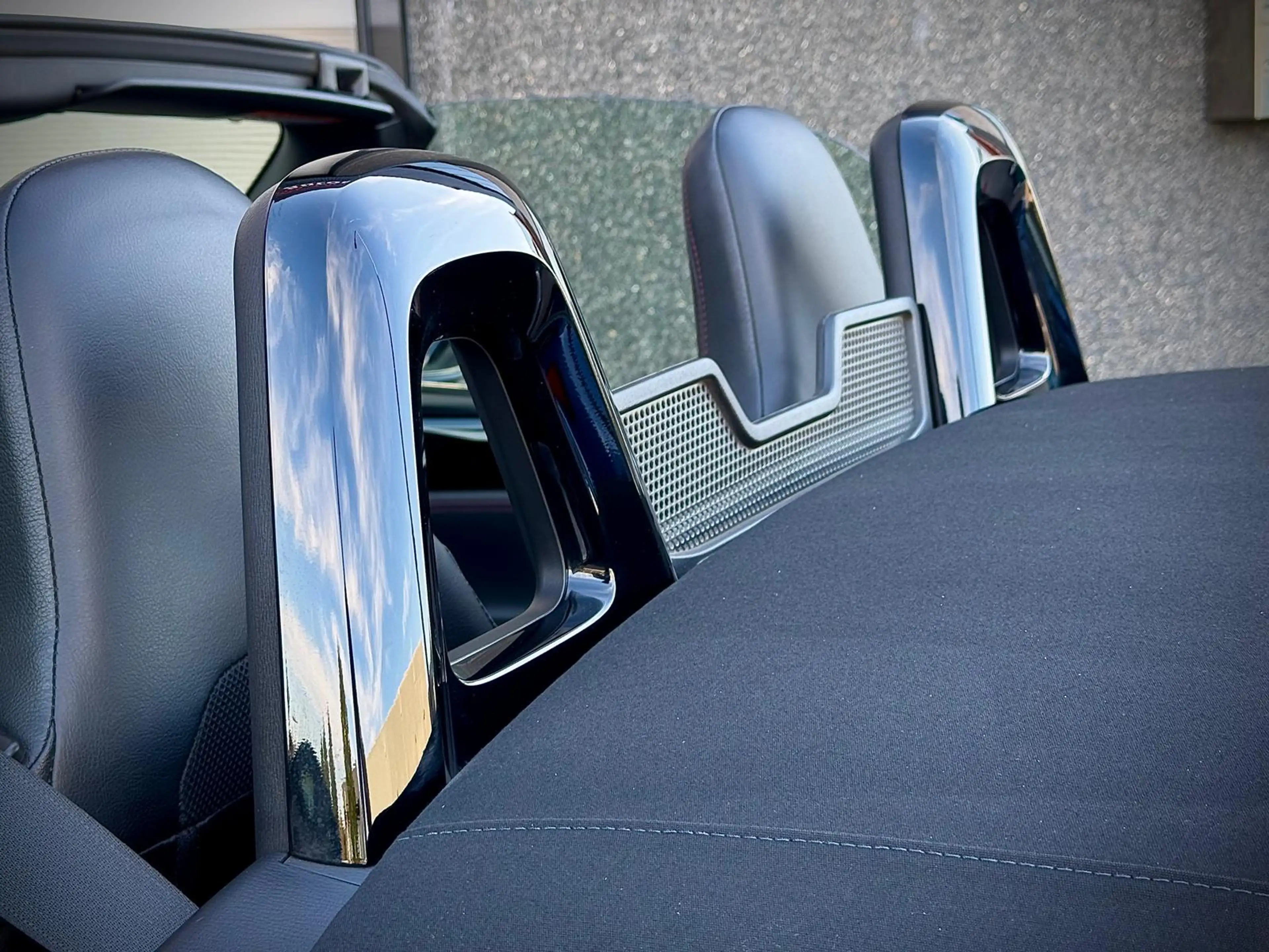 Mazda MX-5 Roadster 2.0 Skyactiv-G 160 GT / Alcantara seats / — photo 9