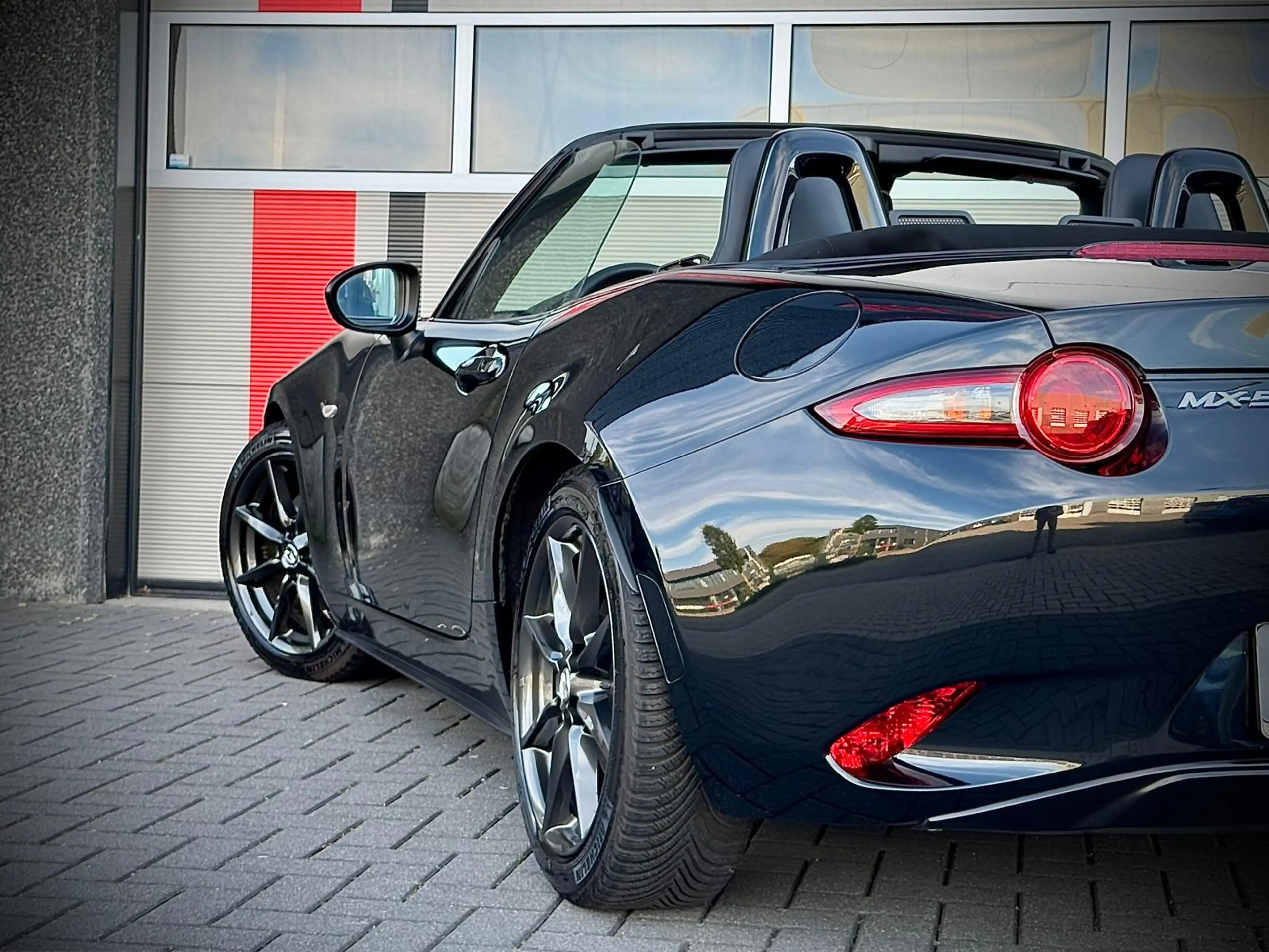 Mazda MX-5 Roadster 2.0 Skyactiv-G 160 GT / Alcantara seats / — photo 15