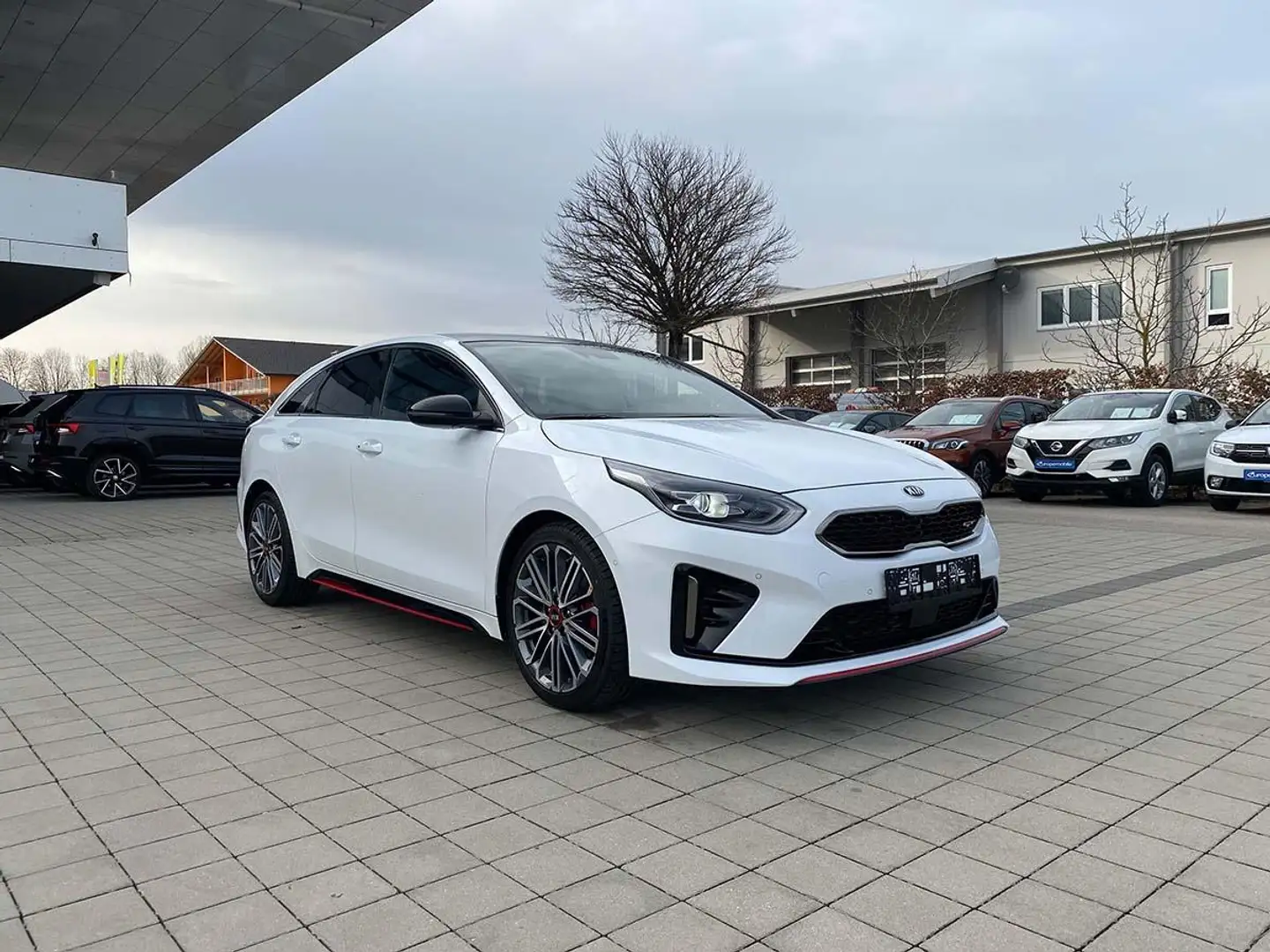 Kia Ceed / cee'd GT (D4) VOLLAUSSTATTUNG! 1.6 T-GDi 204 GPF 7DCT... Wit - 1